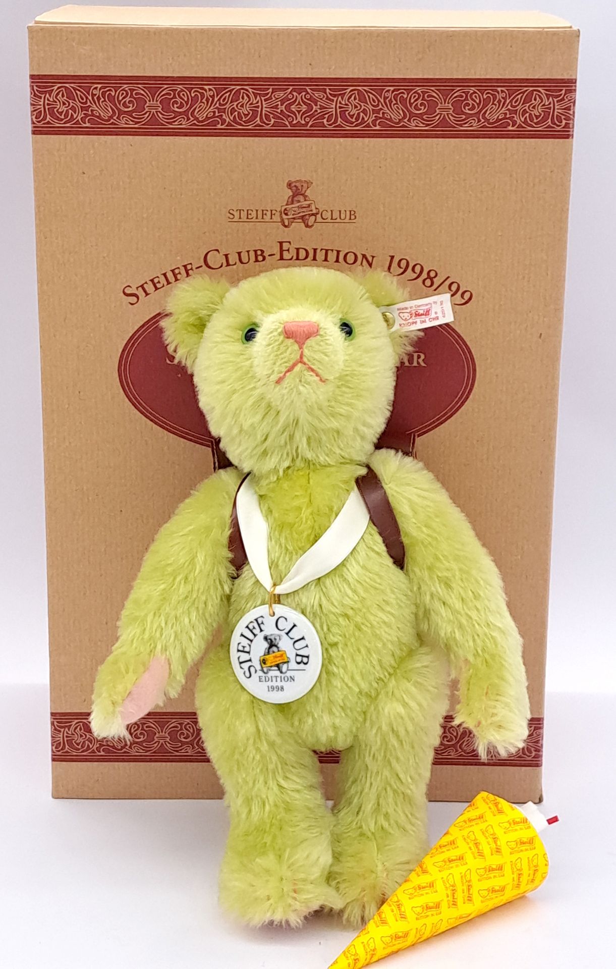 Steiff Club School Starter Bear