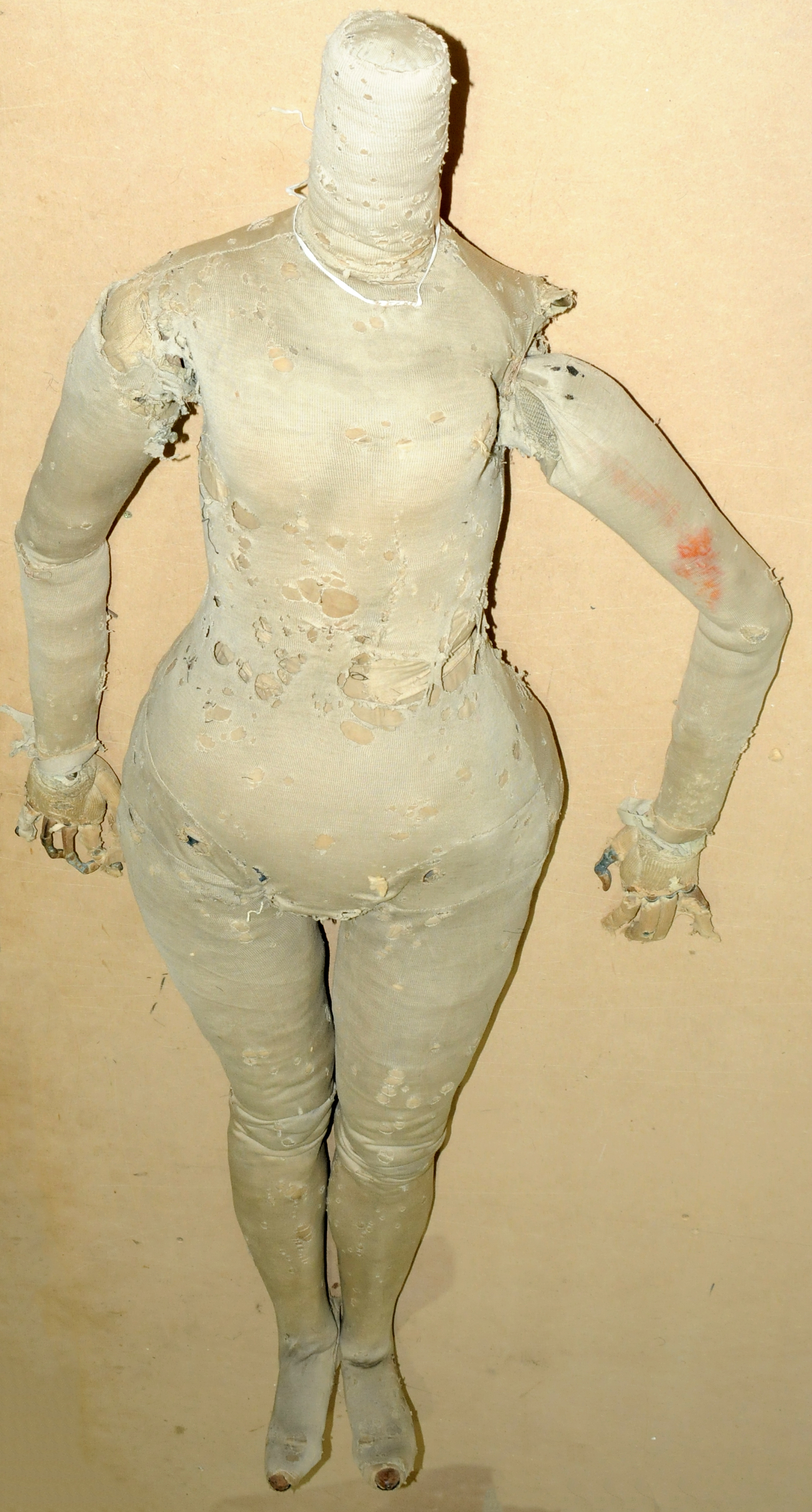 Ferdinand Gaultier rare bisque flange neck mannequin - Image 15 of 27