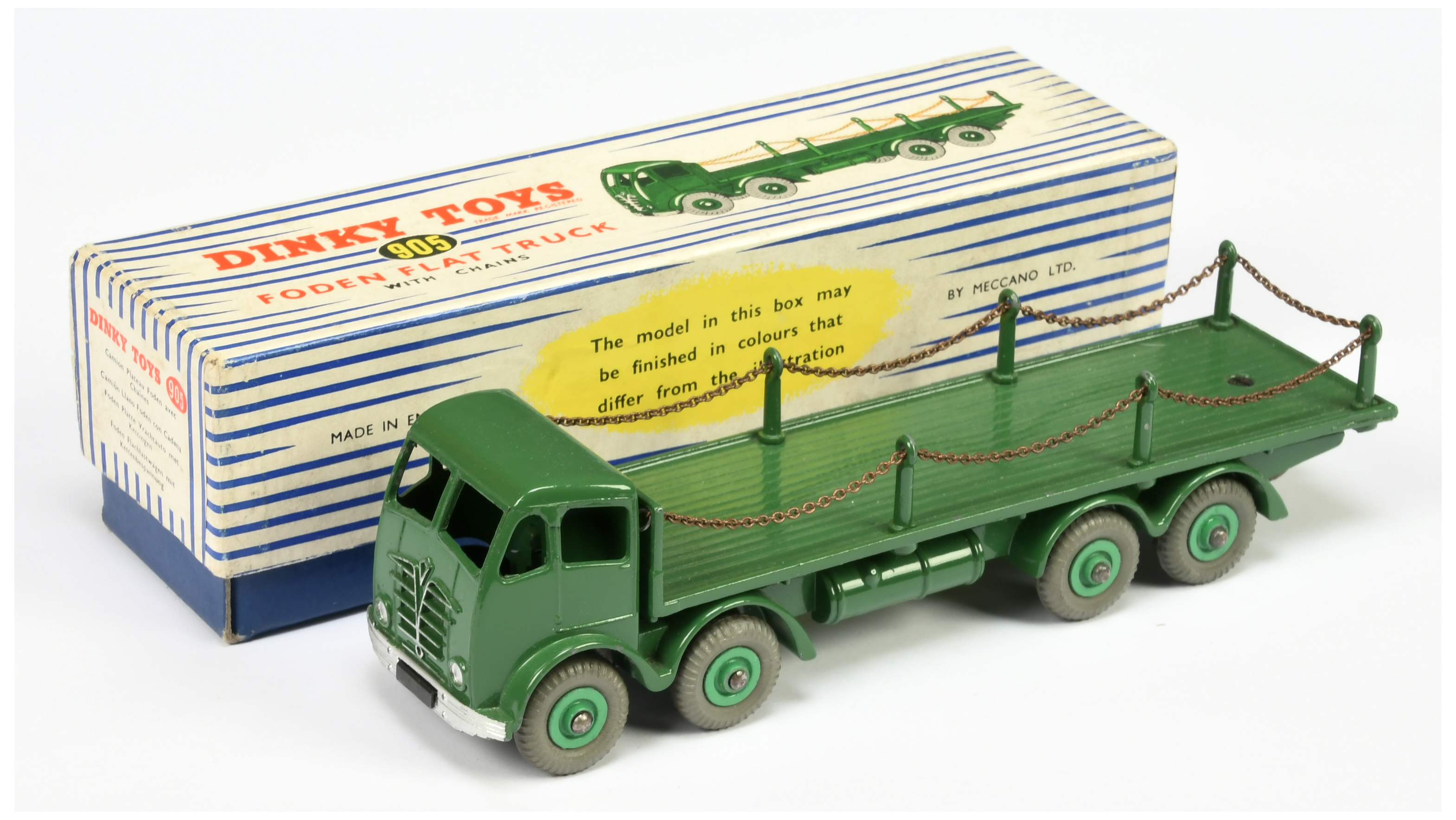 Dinky Toys 905 (505) Foden (type 2) Flat Truck With Chains - Green, mid-green supertoy hubs, with...