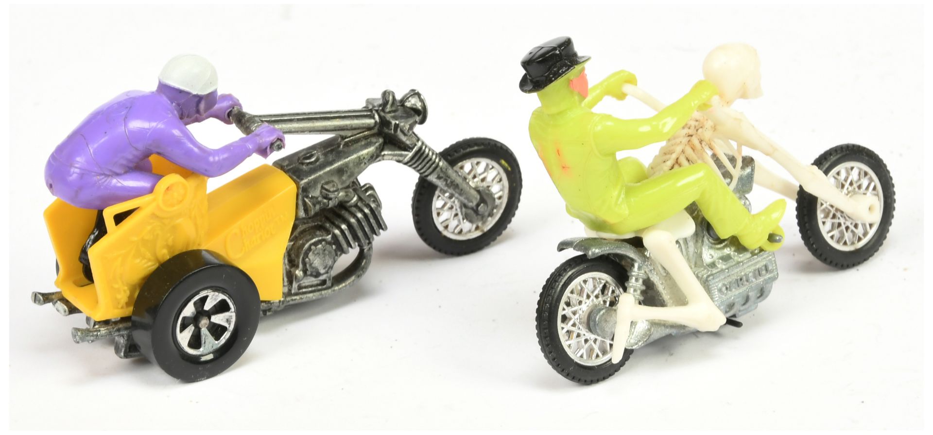 Mattel Hot Wheels RRRumblers - A Pair - (1) Bone Shaker - White body with lime rider and black ha... - Image 2 of 2