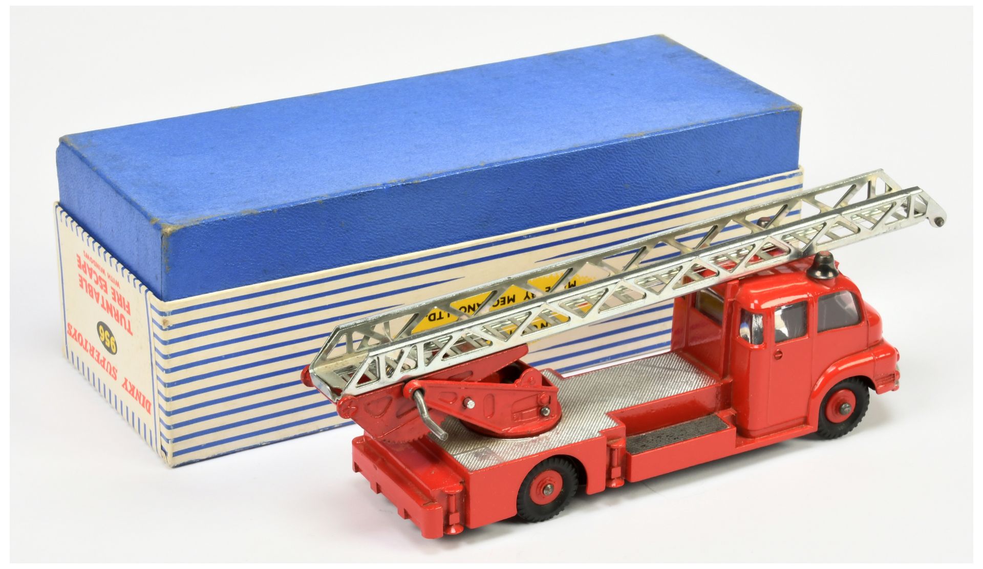 Dinky Toys 956 Turntable Fire Engine - Red including plastic hubs, silver trim and platform, chro... - Bild 4 aus 4