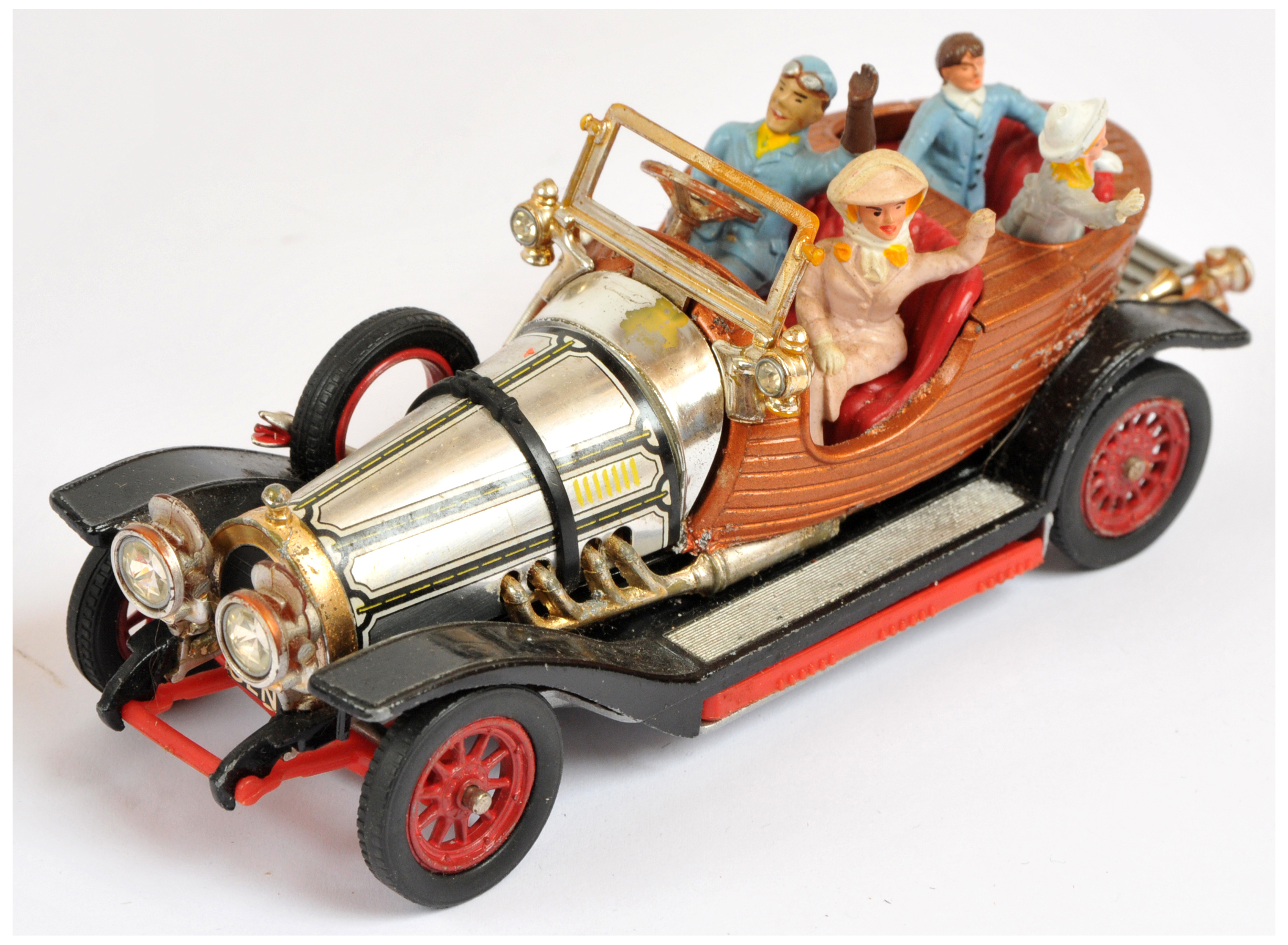 Corgi Toys 266 "Chitty Chitty bang Bang" - with 4 X figures - Fair in a later "25th Anniversary" ... - Image 3 of 4