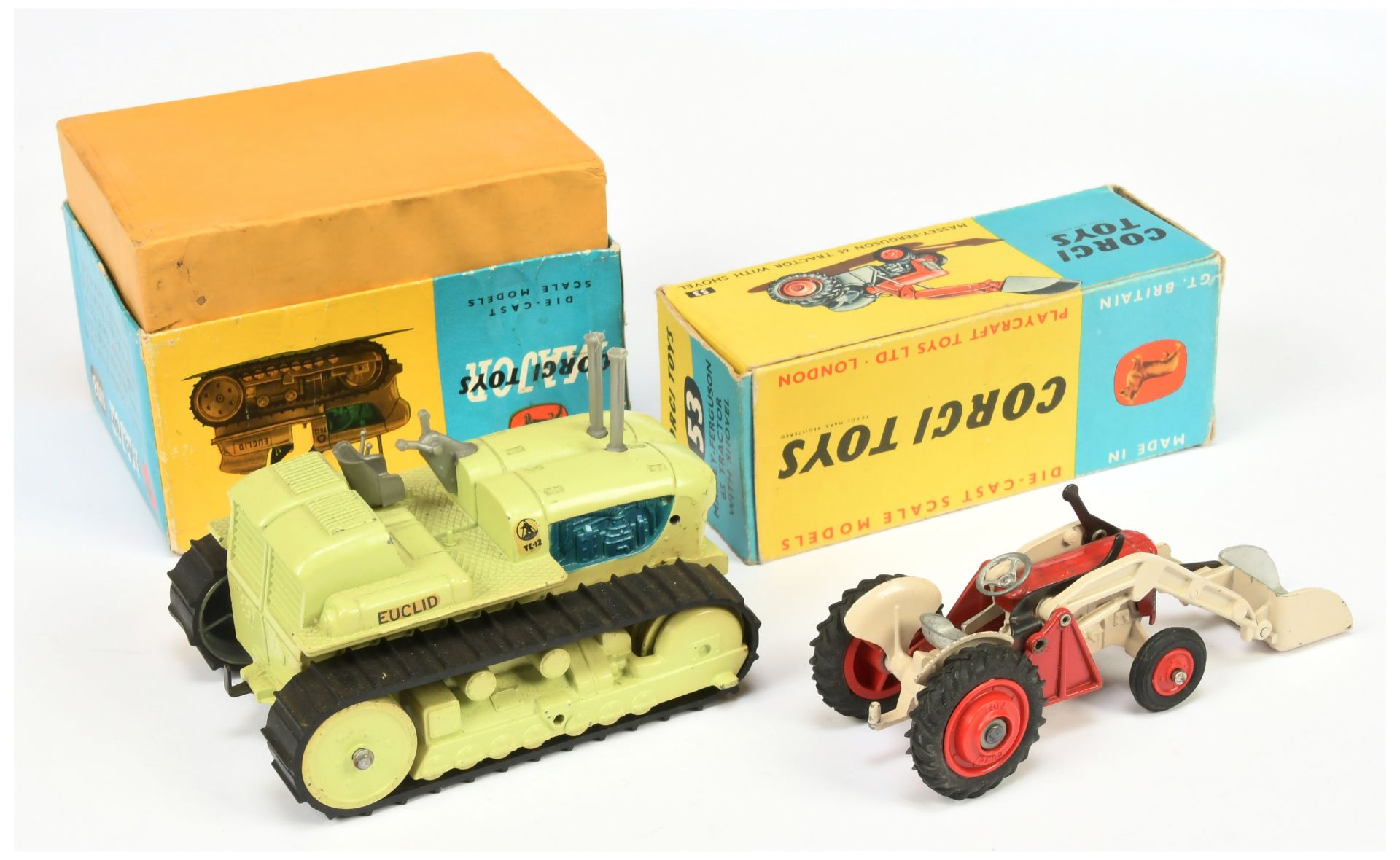 Corgi Toys 53 Massey Ferguson 65 Tractor With Shovel - Red including hubs, Cream, silver and 1108... - Image 2 of 2