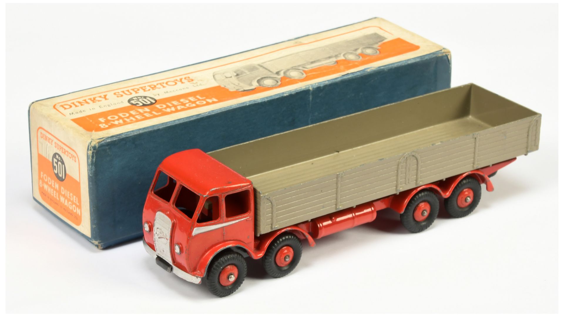 Dinky Toys 501 Foden (type 1) 8-wheel Diesel Wagon - Red cab, chassis and  rigid hubs, fawn back,...