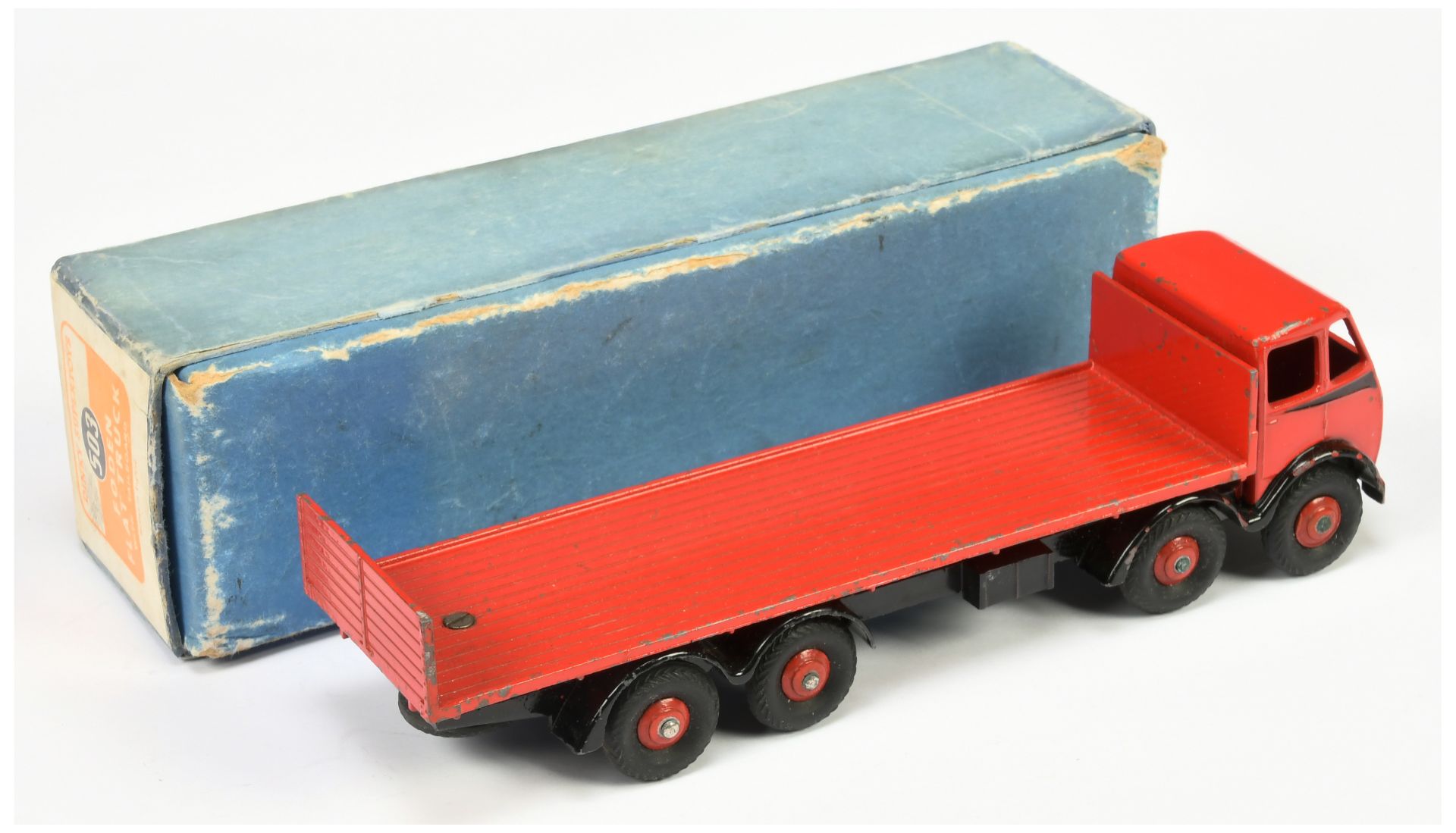 Dinky Toys 503 Foden (type 1) Flat Truck With Tailboard - Red Cab, back and rigid hubs with herri... - Image 2 of 2