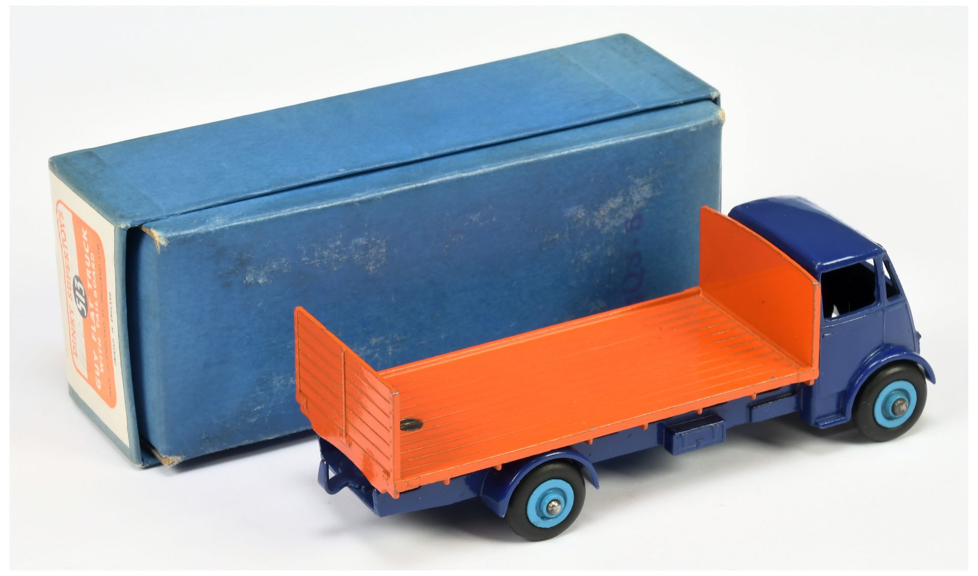 Dinky toys 513 Guy (type 2) Flat Truck with Tailboard - Blue cab and chassis, orange back, mid-bl... - Image 2 of 2