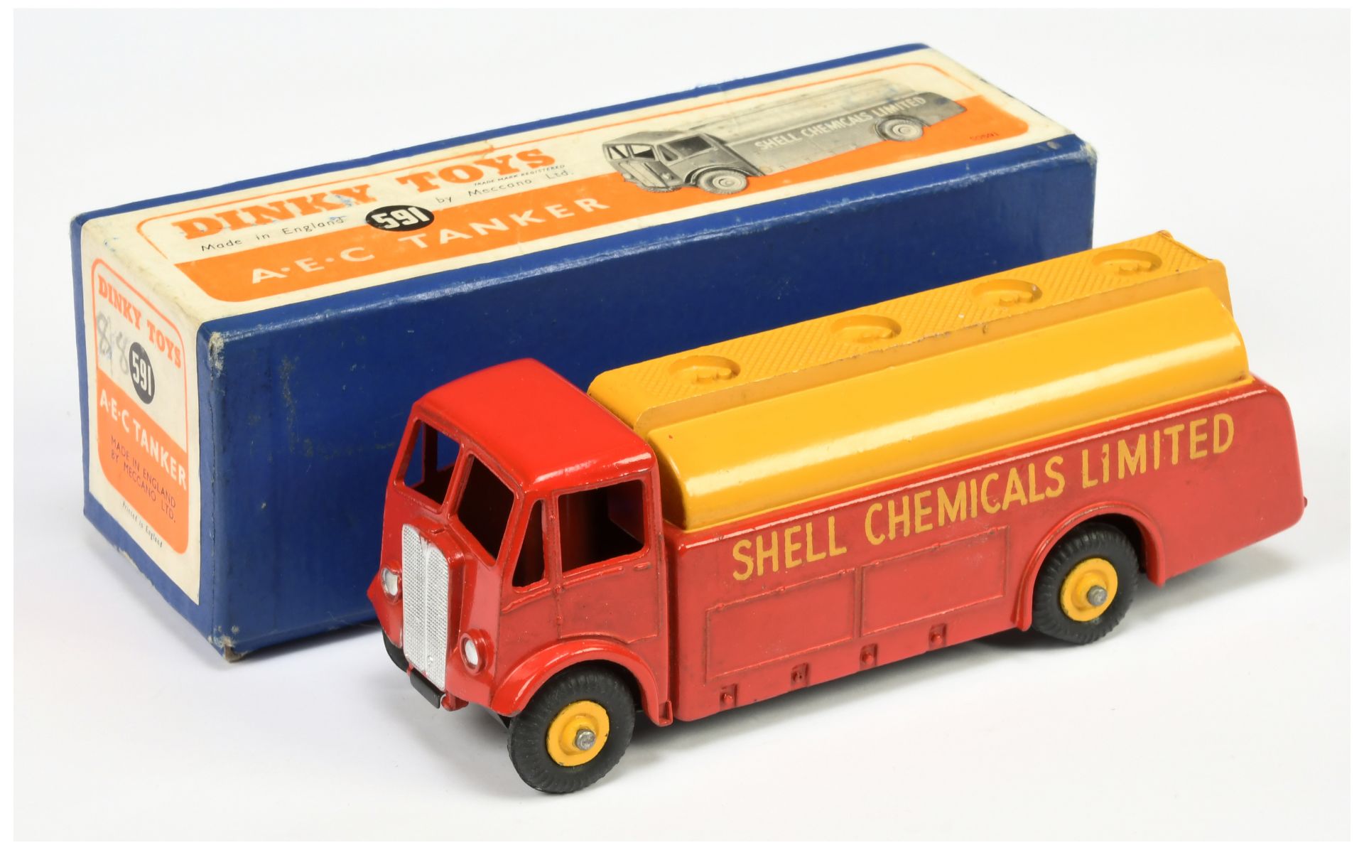 Dinky toys 591 AEC Monarch Thompson Tanker "Shell Chemicals Limited" - Red cab and back, yellow t...