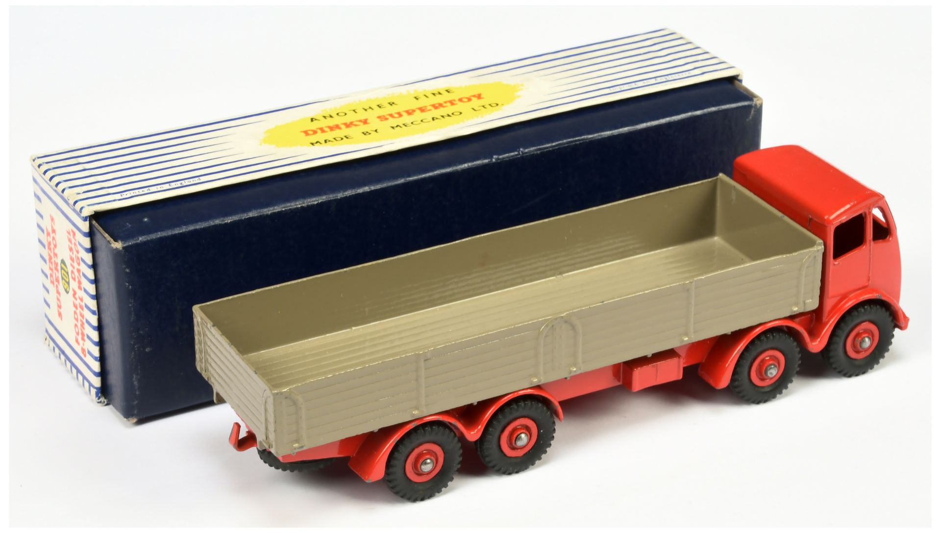 Dinky Toys 901 Foden (type 2) 8-Wheeled Diesel Wagon - Red cab, chassis and supertoy hubs with bl... - Image 2 of 2