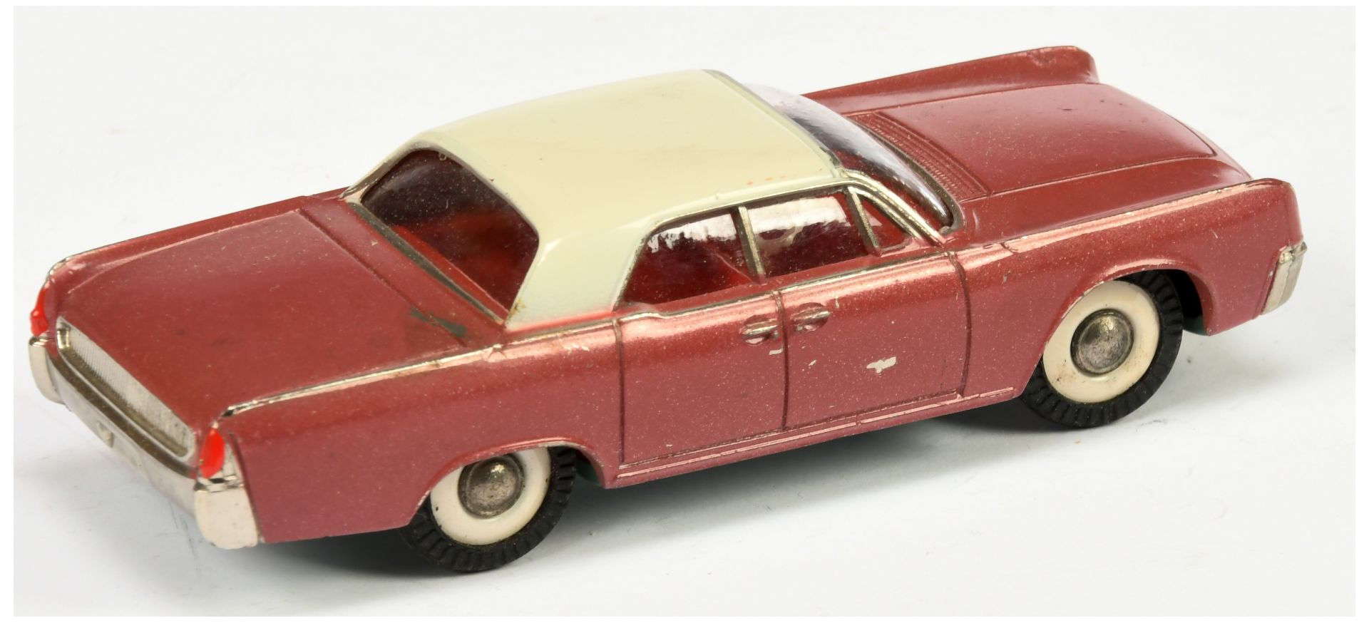 Cherryca Phenix  17 Lincoln Continental - Metallic Cerise, off white hood, red interior, chrome t... - Bild 2 aus 2