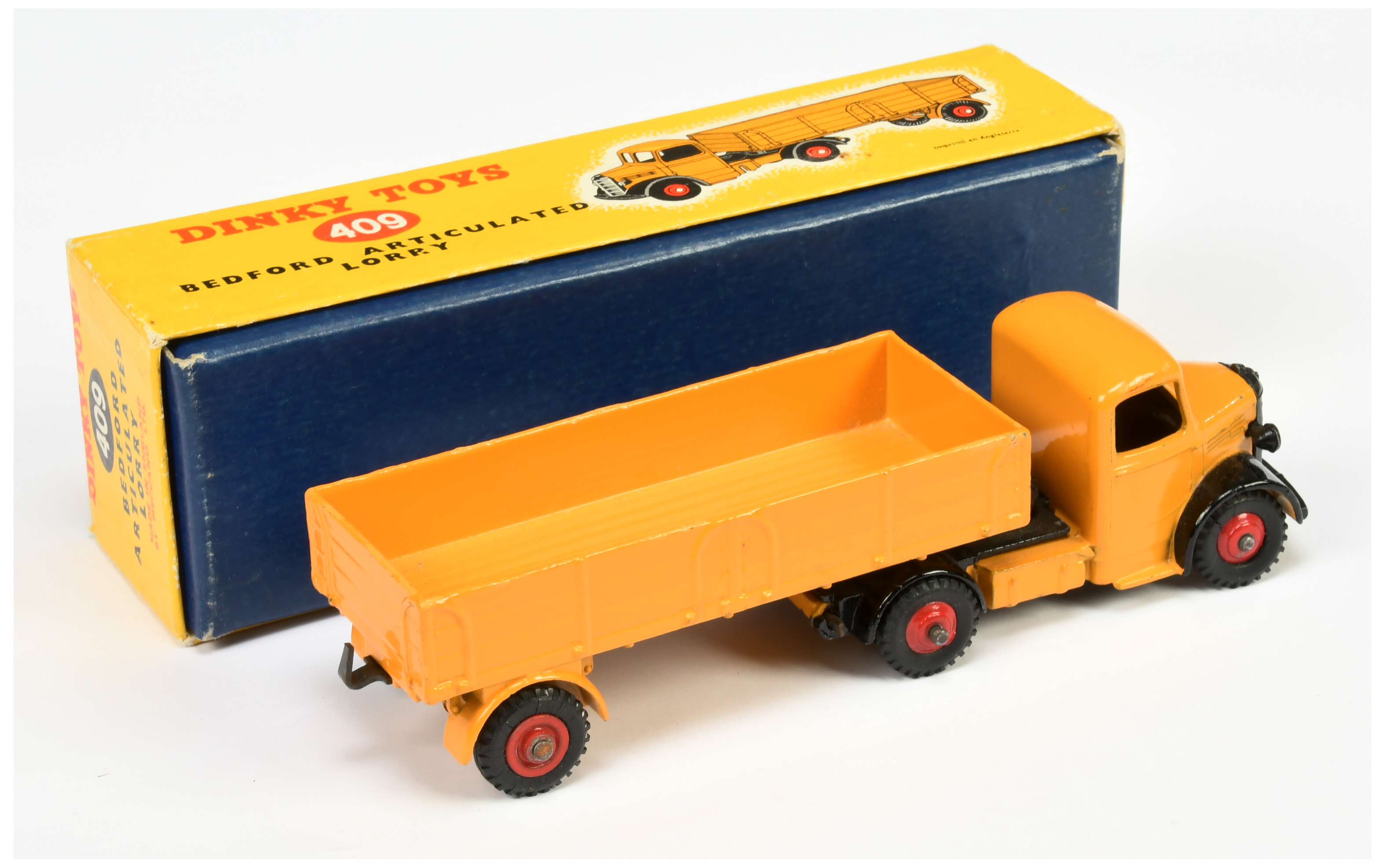 Dinky Toys 409 Bedford Articulated truck And trailer - Deep yellow, black, red rigid and supertoy... - Image 2 of 2