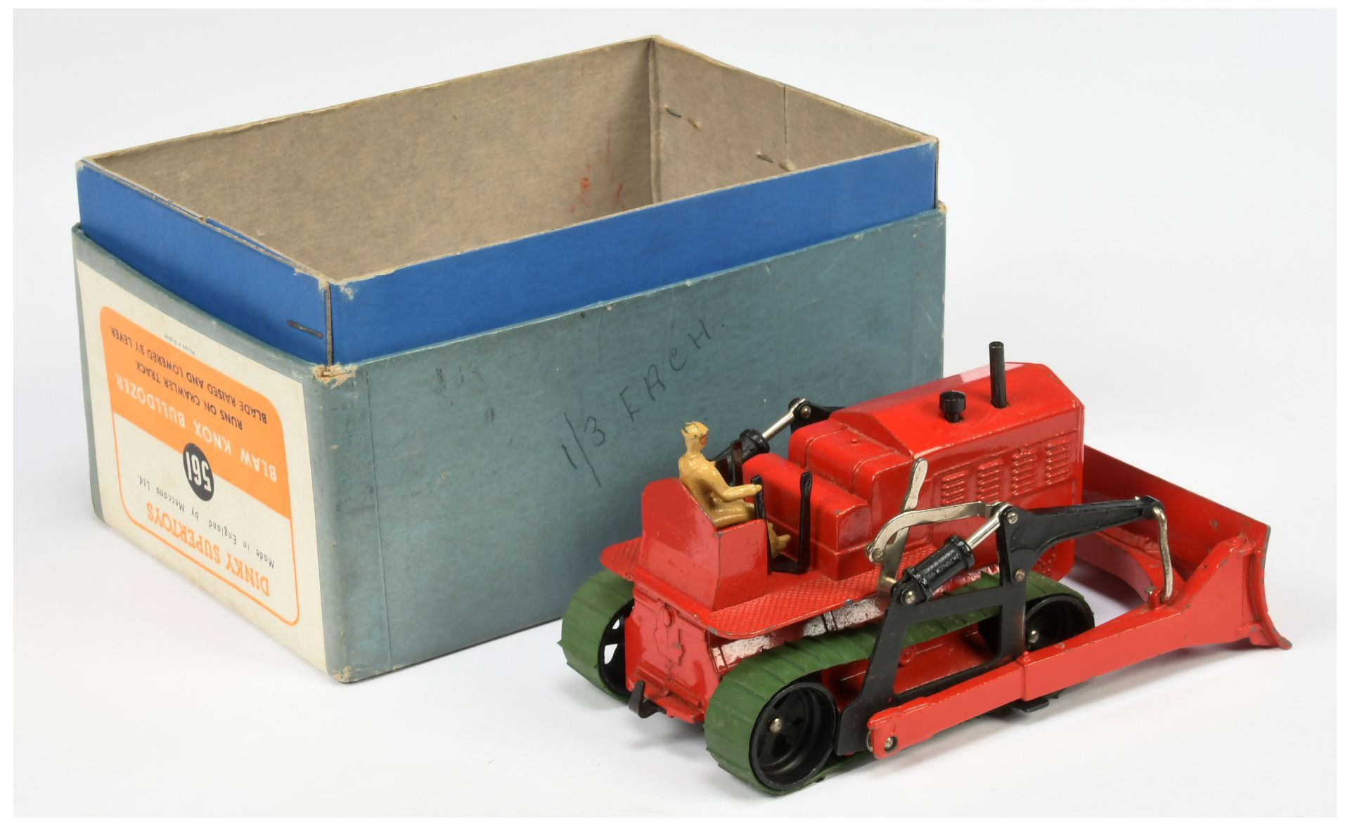 Dinky toys 561 Blaw knox Bulldozer - Red including blade, black rollers with green rubber tracks,... - Image 2 of 2