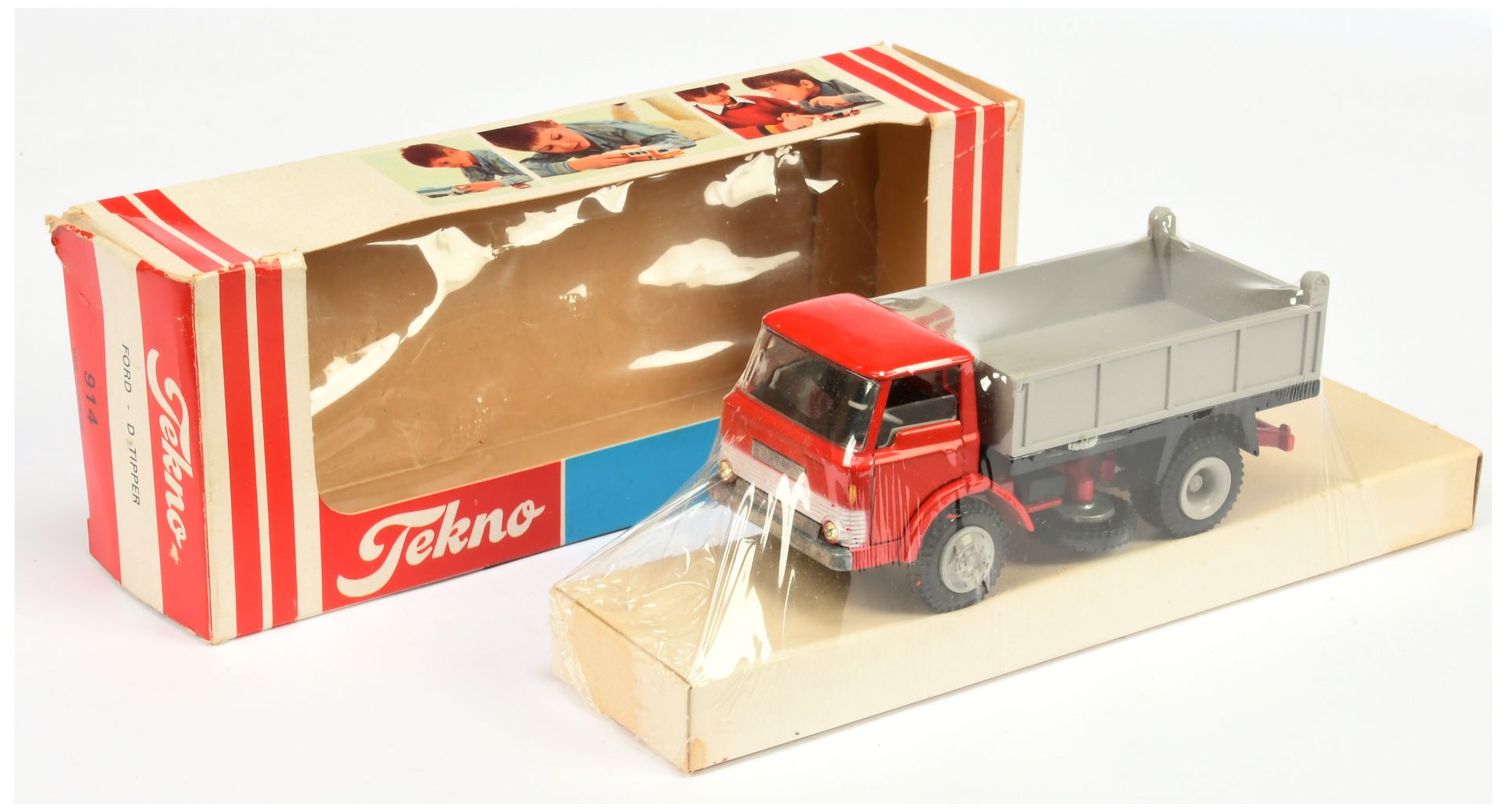 Tekno 914 Ford Series D Tipper - Red cab and chassis, grey back and hubs, black interior