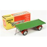 Shackleton Model Dyson Trailer - Green, red mudguards, pale grey chassis and metal draw bar