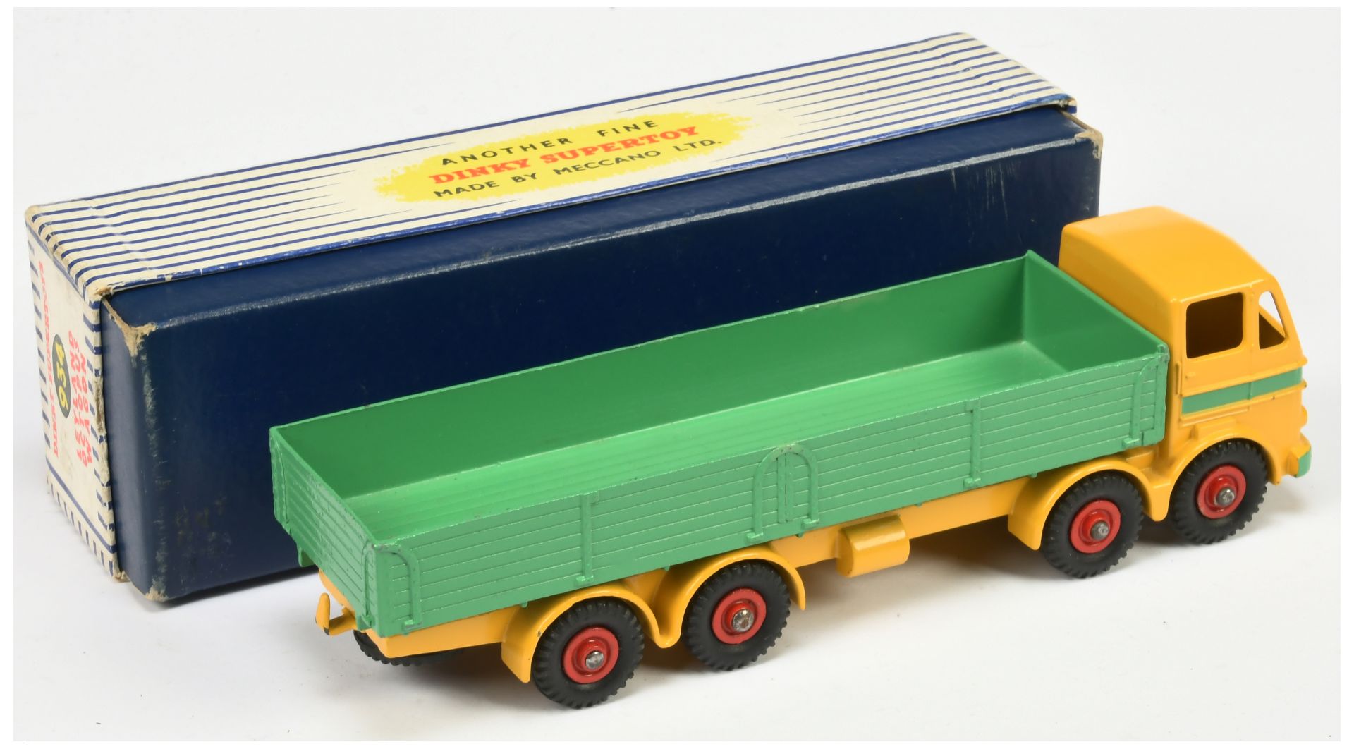 Dinky Toys 934 Leyland Octopus Wagon  - Yellow cab and chassis, mid-green open back and flashes, ... - Image 2 of 2