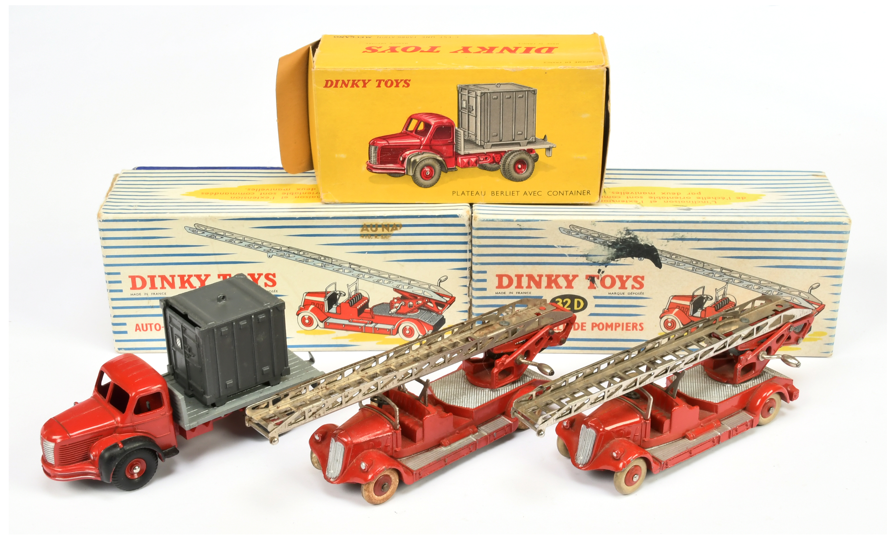 French Dinky Toys 32D Delahaye Auto- Echelle DE Pompiers (A Pair) - Red including convex hubs wit...