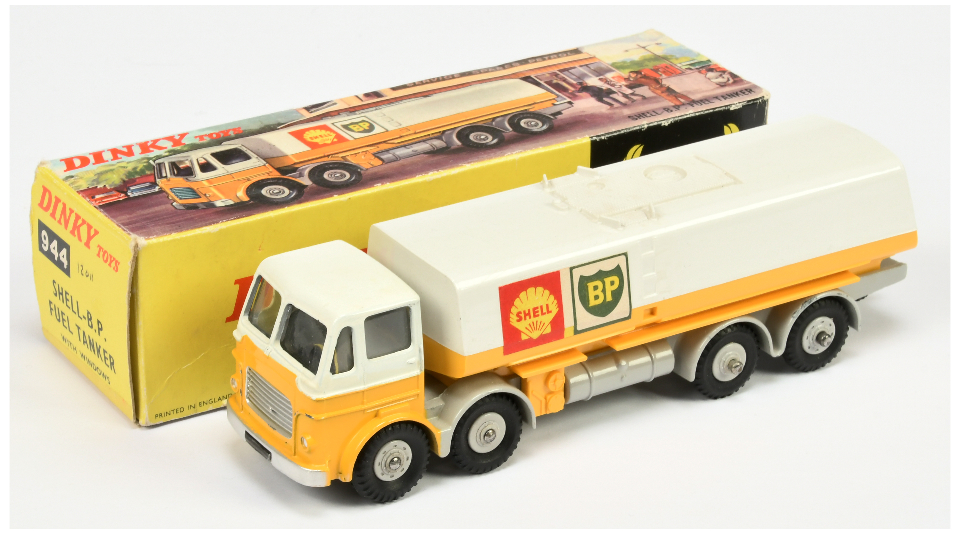 Dinky Toys 944 Leyland Octopus Tanker "Shell-BP" - yellow, white including Tanker, grey chassis a...