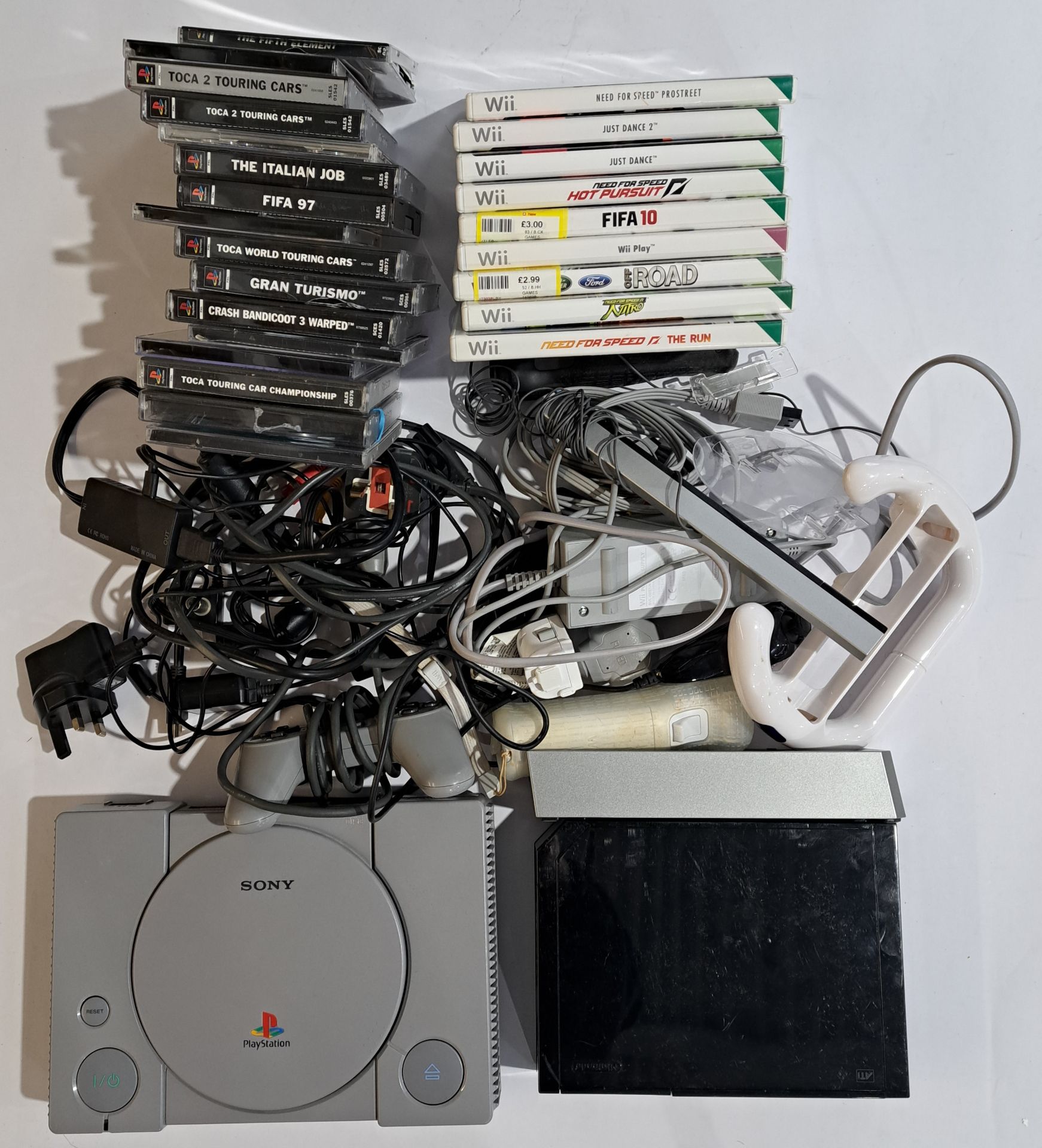 Vintage/Retro Gaming. PlayStation & Nintendo, an unboxed group