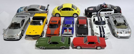 Bburago & similar, 1:18 scale & similar, an unboxed group of modern cars.