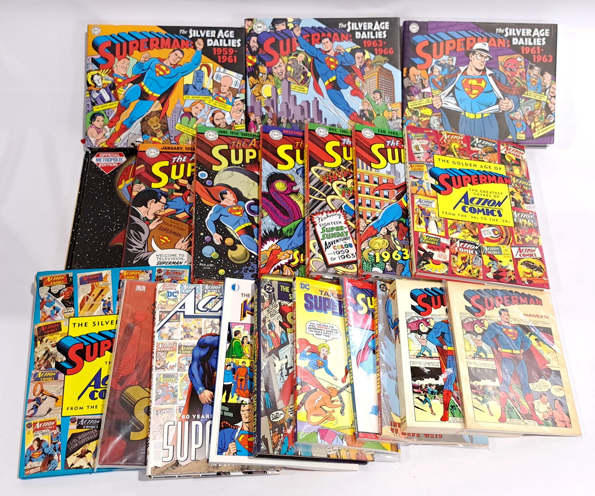 Quantity of DC Comics Superman & related Archive Trade Paperbacks & similar - Bild 2 aus 2