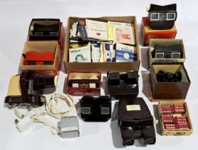 Vintage Viewmaster, Viewers & large quantity of Discs. a boxed & unboxed group