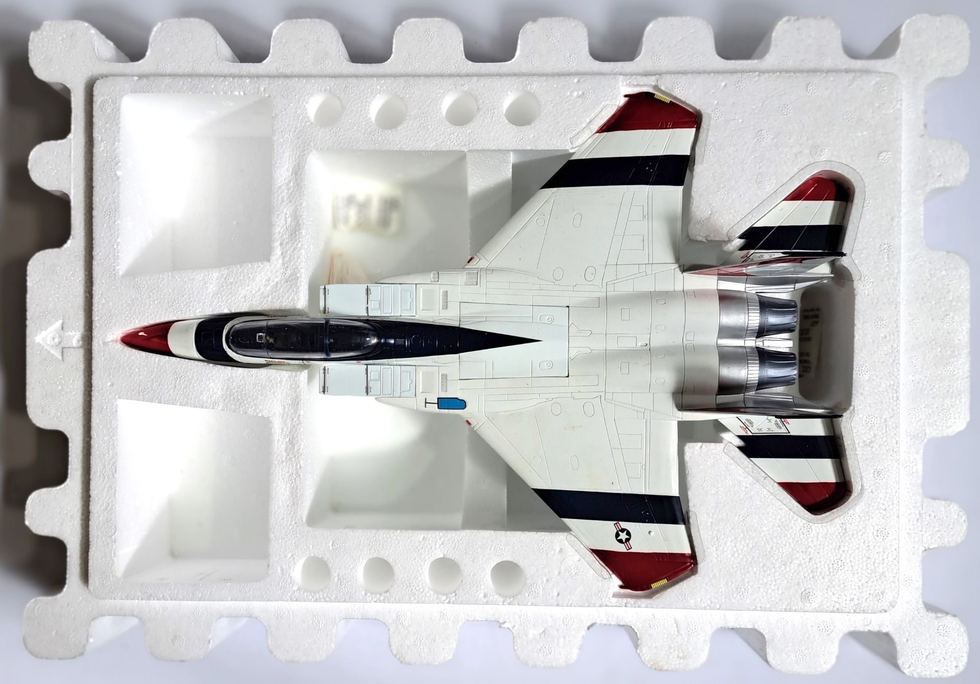 Franklin Mint "Armour Collection", a boxed 1:48 scale military aircraft ART.98047 - Image 2 of 3