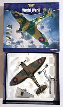 Corgi "Aviation Archive" a boxed 1/32 scale AA33901