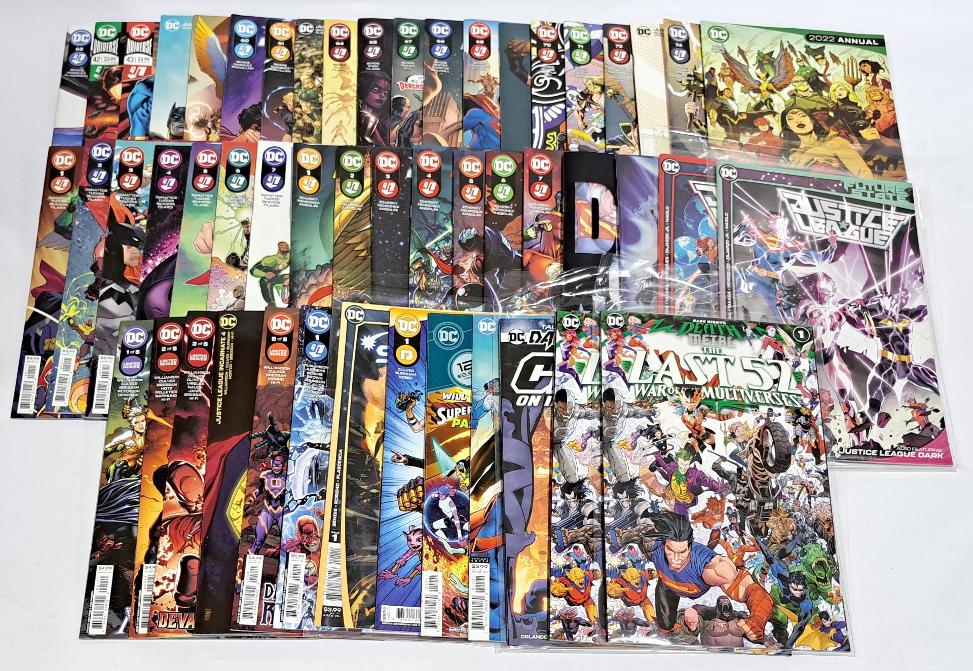 Quantity of DC Justice League & similar Comcs - Image 2 of 3