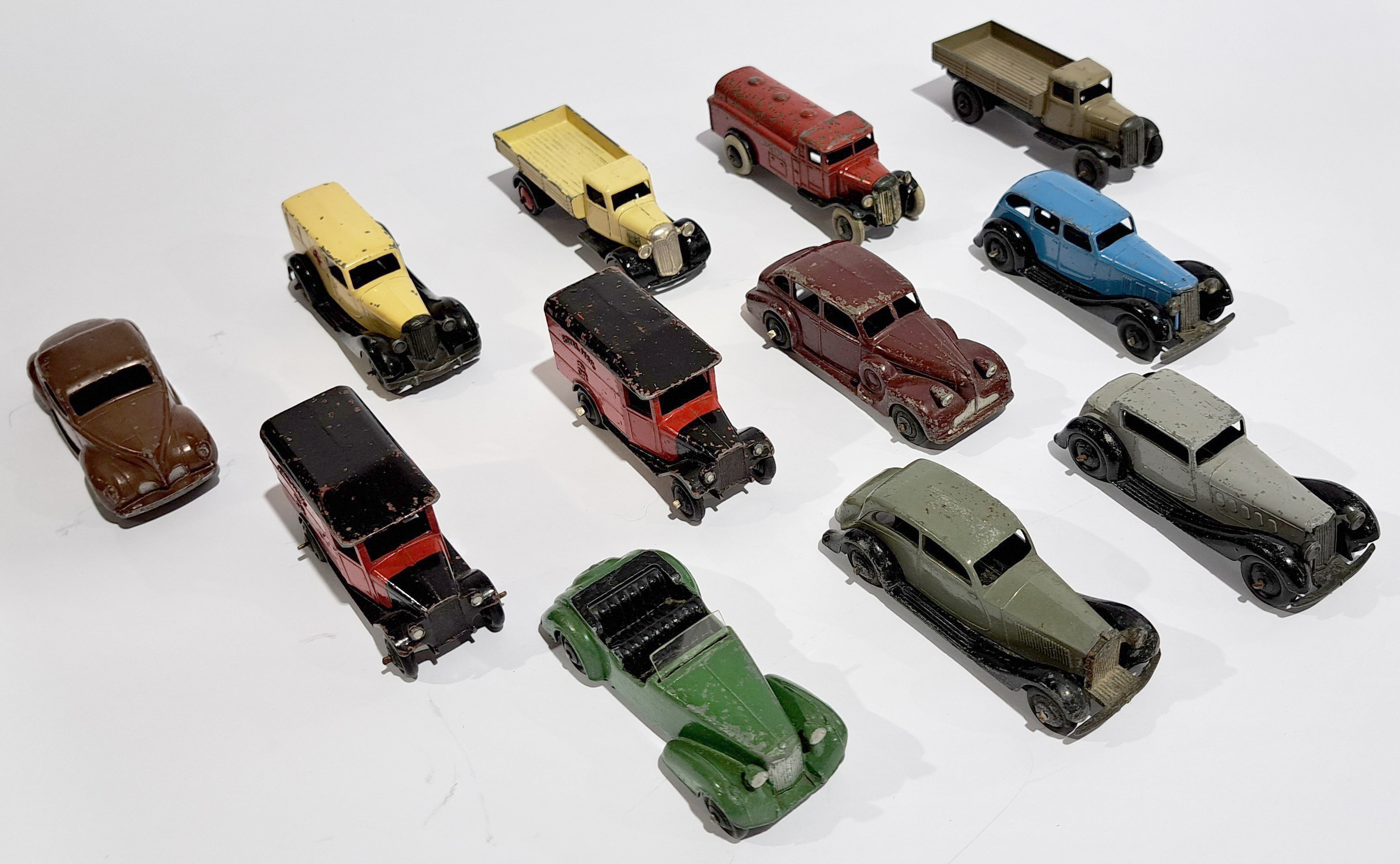 Dinky & similar, an unboxed vintage vehicle group