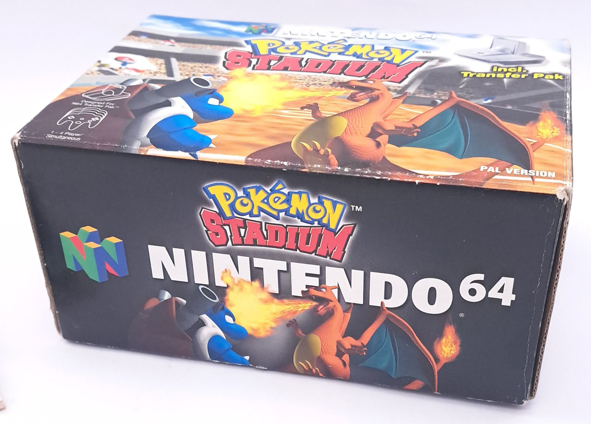 Vintage/Retro Gaming. Nintendo. A boxed Nintendo 64 "Pokémon Stadium" - Bild 4 aus 6