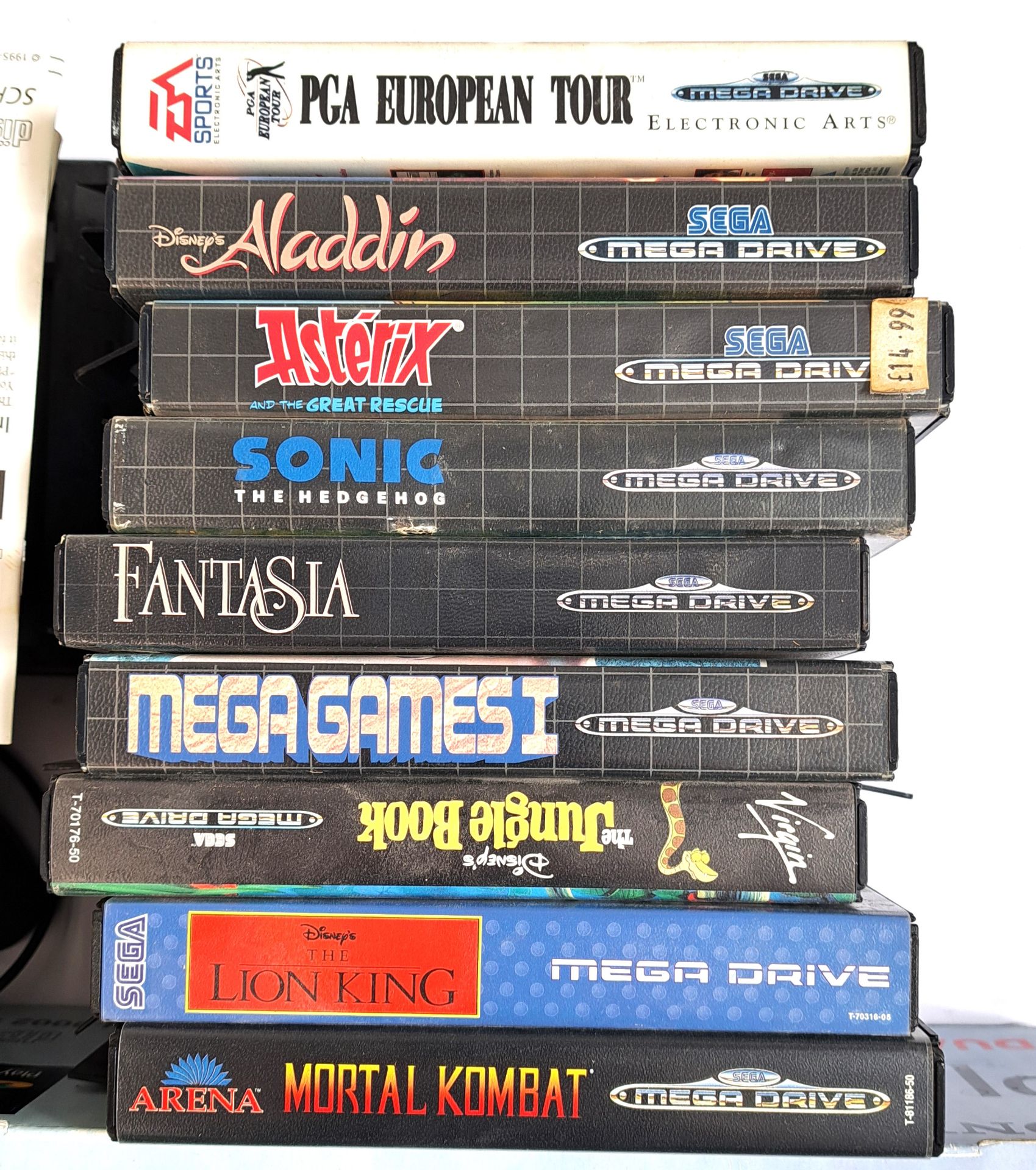 Vintage/Retro Gaming. Sega & PlayStation, a group to include Sega 16-Bit Megadrive - Bild 2 aus 2