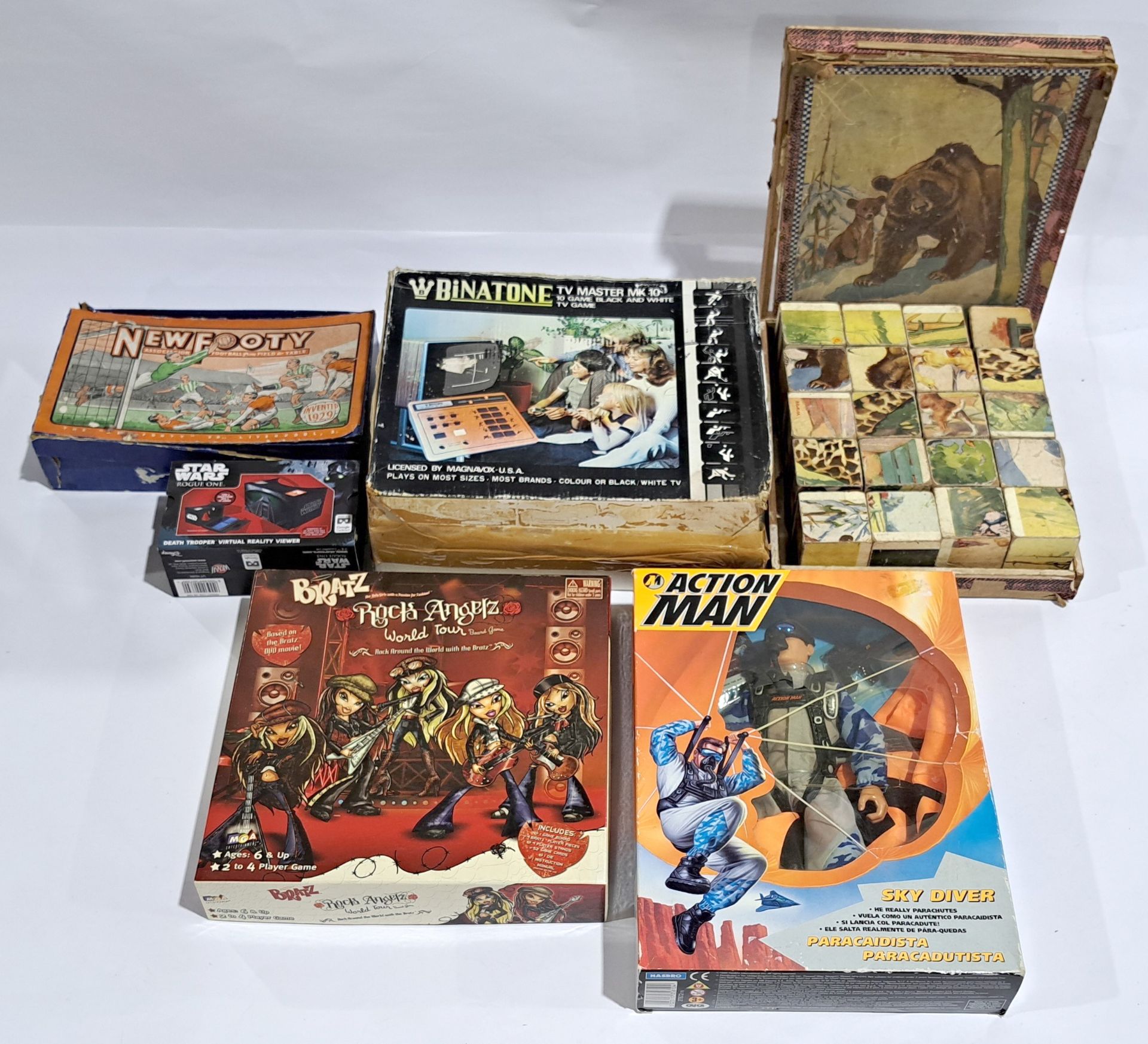 Quantity of Vintage & Modern Toys & Games, a boxed mixed group