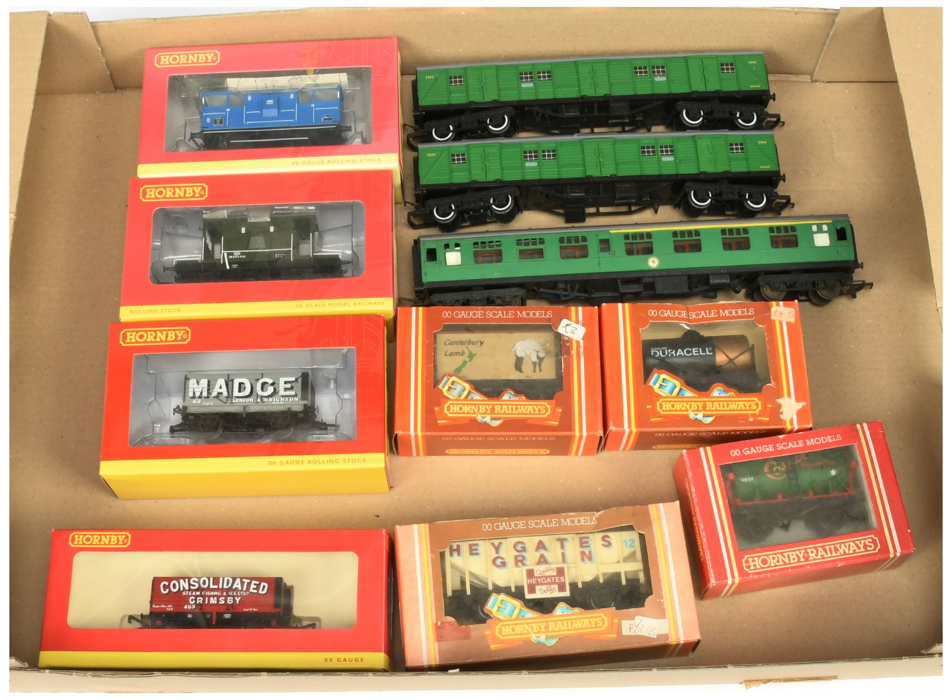 Hornby GB & China group of boxed & unboxed rolling stock.  - Bild 2 aus 2