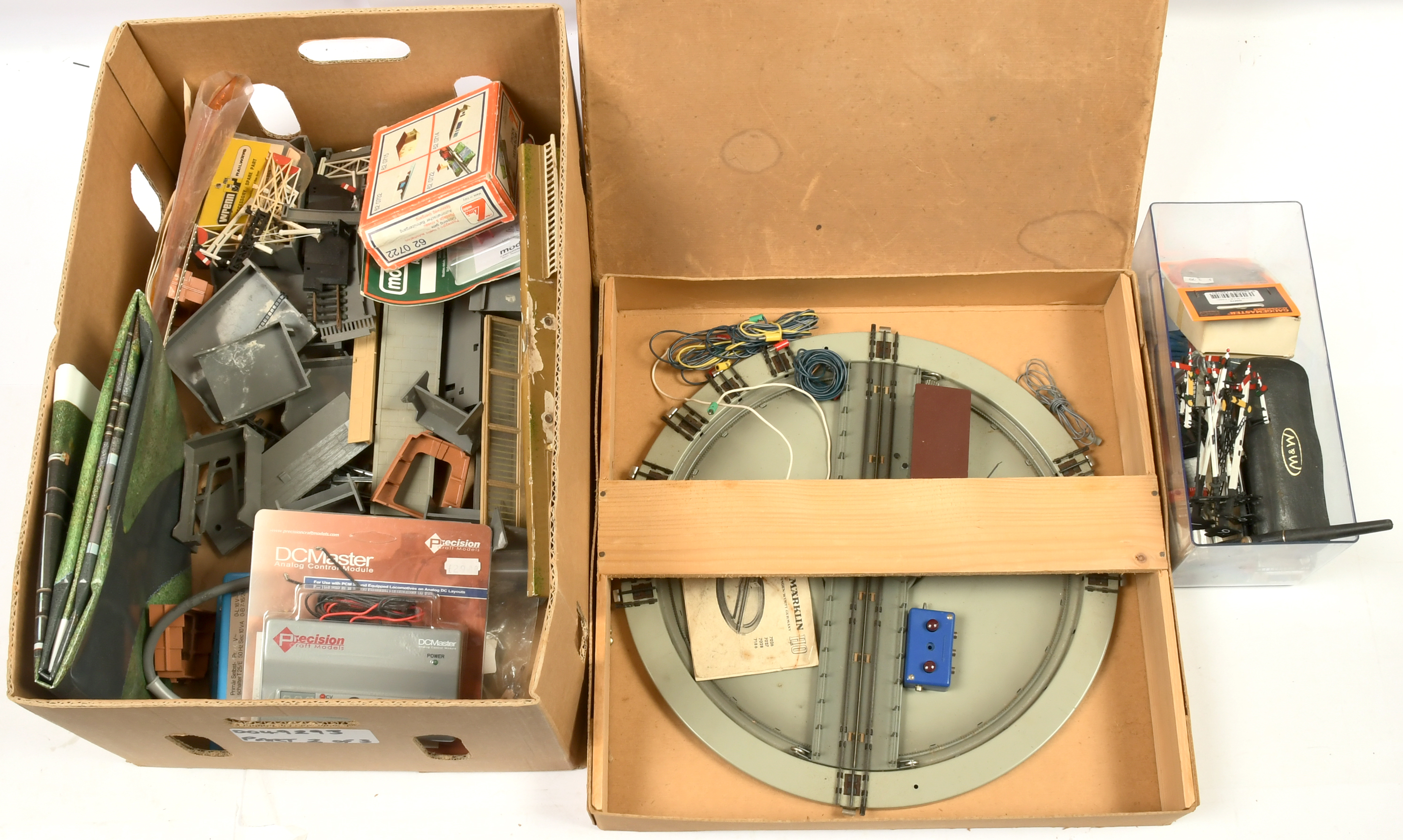 Hornby, Marklin, Lima mixed group of items.  - Image 2 of 2