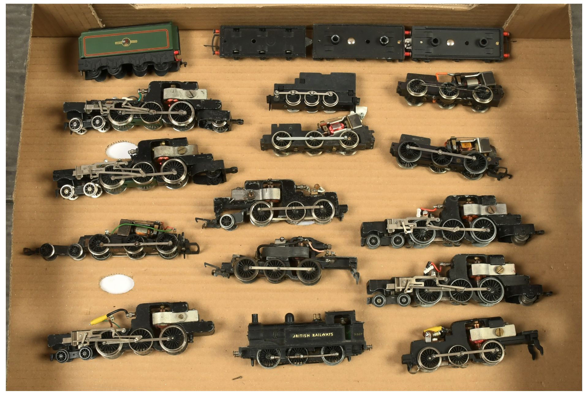 Hornby, Hornby Dublo & Wrenn group of loco & tender chassis. 