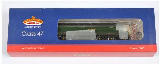 Bachmann OO Gauge 31-650V (Limited Edition) Class 47 GWR Diesel Locomotive No. 47079 "G. J. Churc...