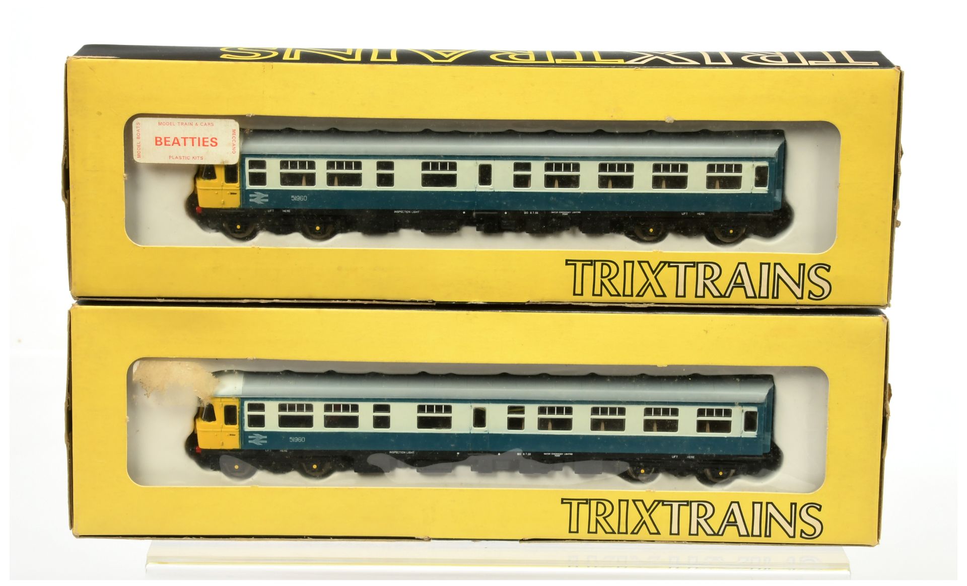 Trix trains OO 1174 BR Blue / Grey Class 124 Intercity DMU