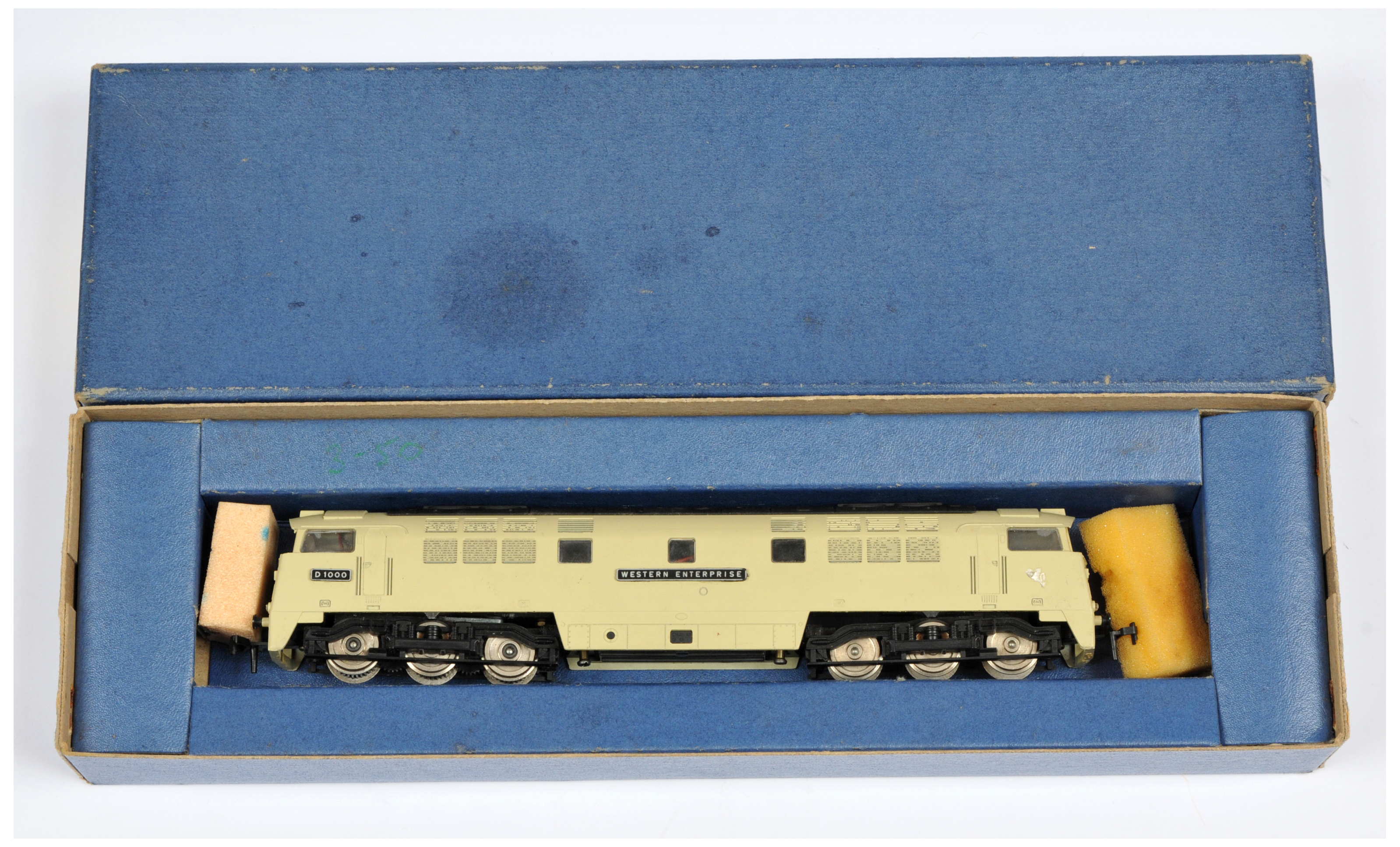 OO Gauge Liliput 1009 Co-Co BR Desert Sand livery Class 52 Diesel 