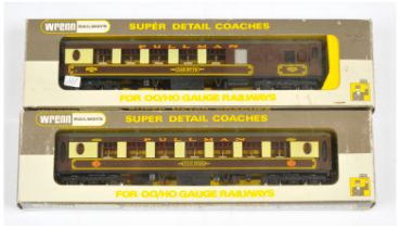 Wrenn Railways OO W6000A & W6001/B 2x Pullman Cars.