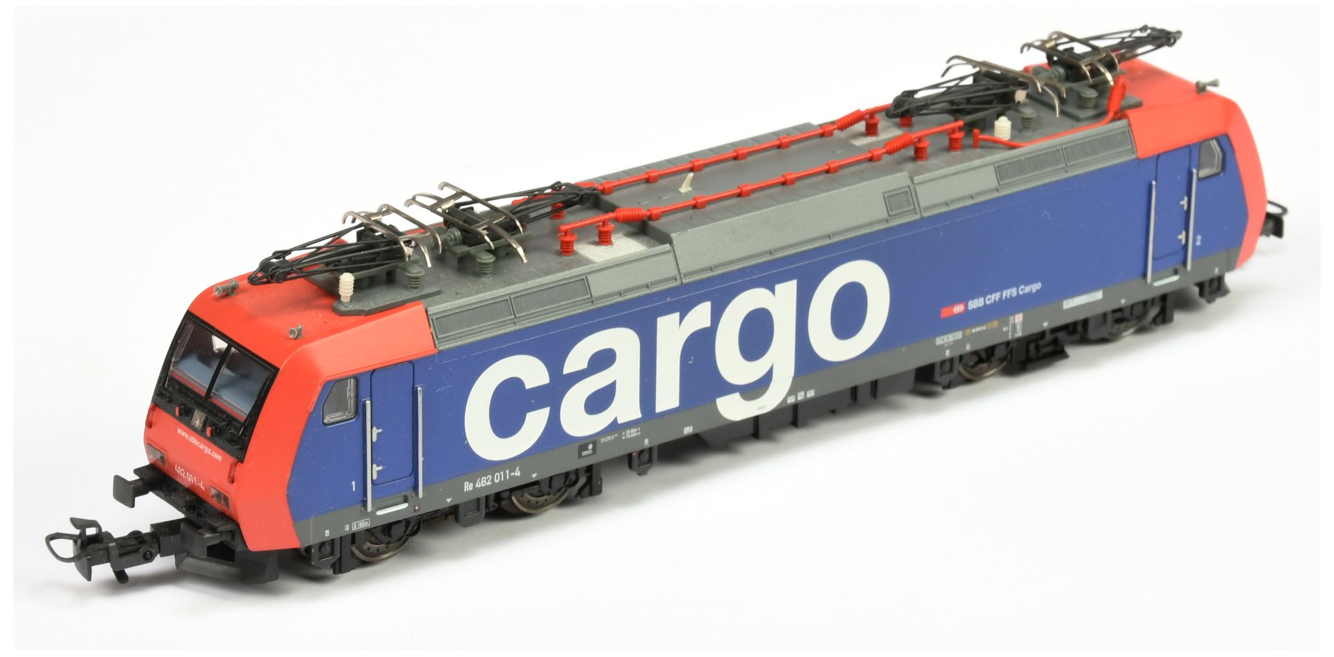 Marklin 3-rail HO Gauge Ref 36851 Class 482 SBB CFF FFS Diesel Locomotive No. 482011-4 "Cargo"