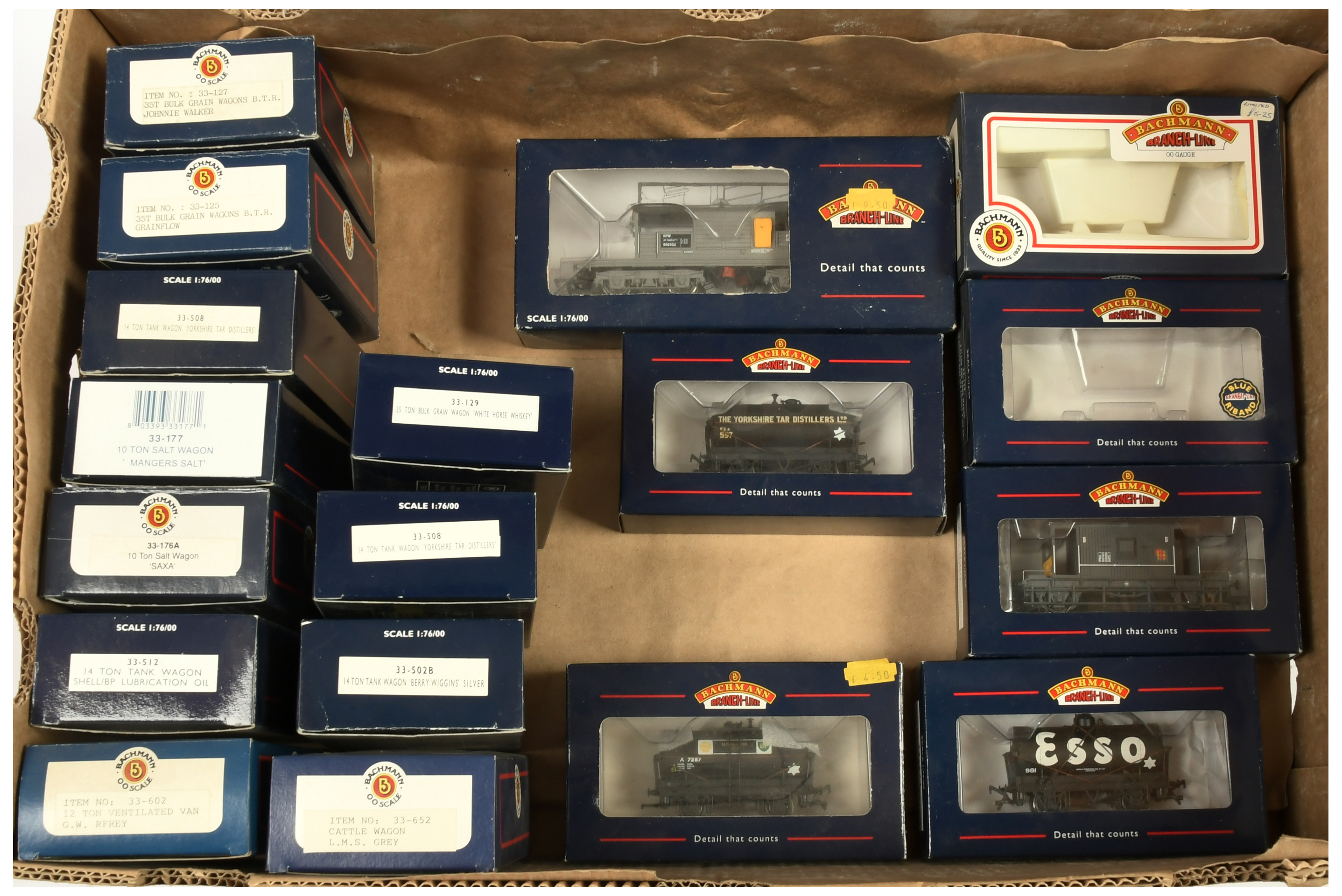 Bachmann OO Group of 16x boxed wagons. 