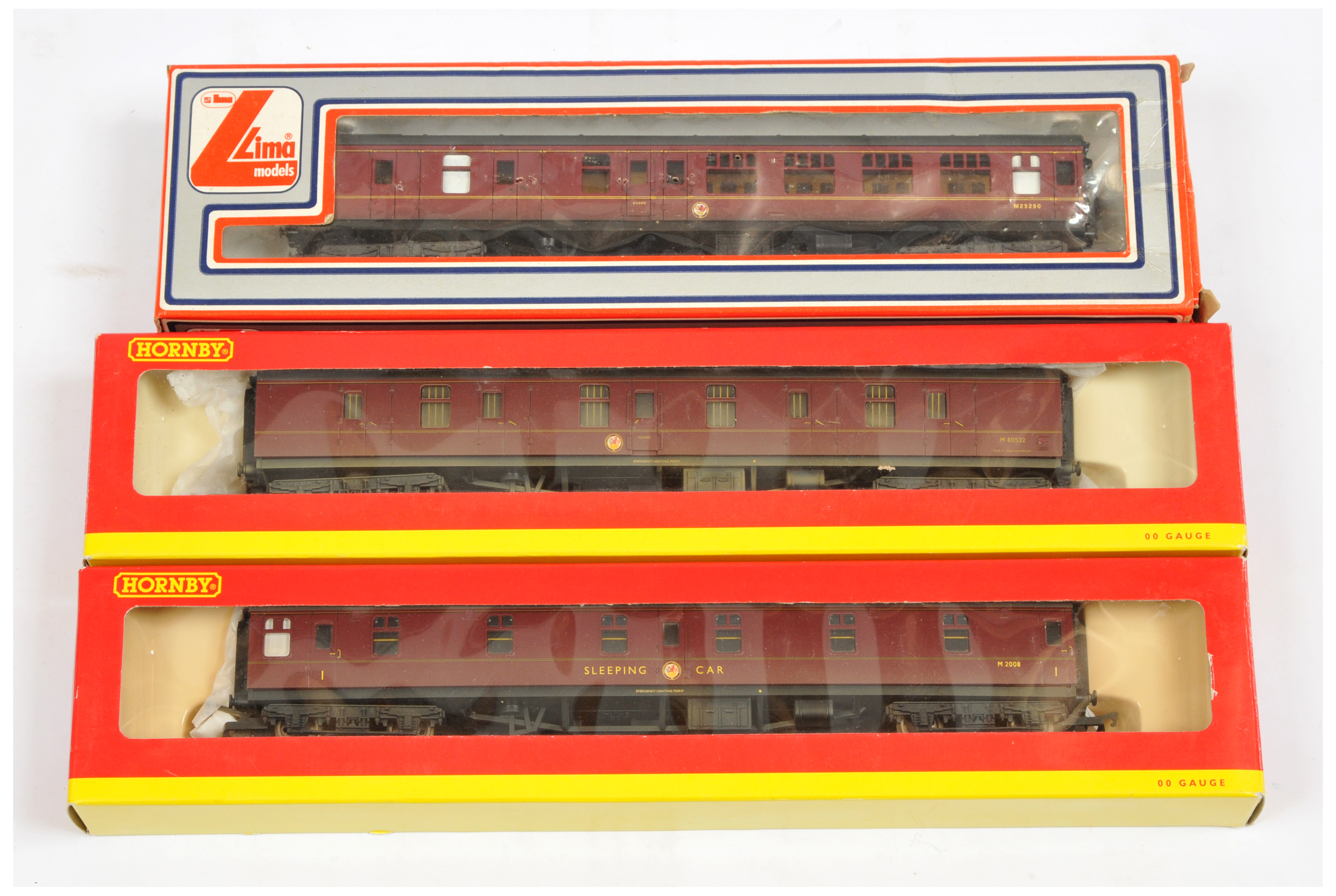 Hornby China & Lima OO Group of 3x Coaches.