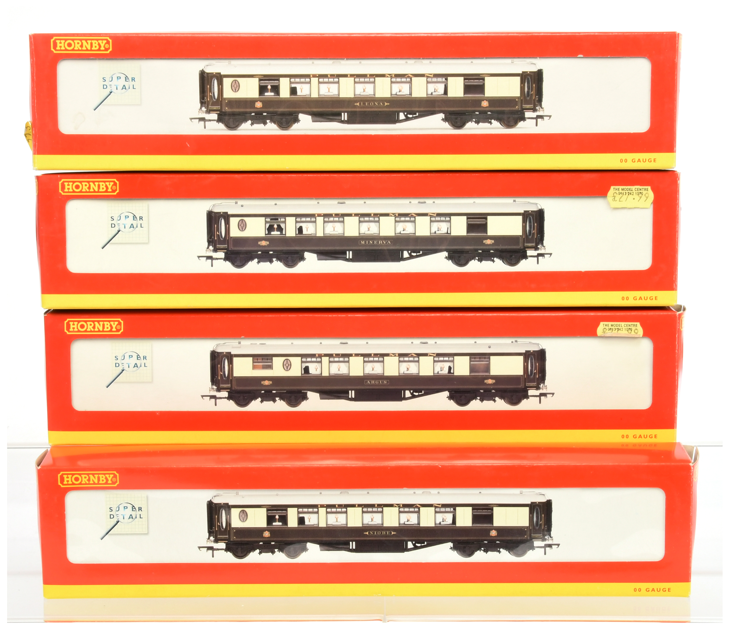 Hornby China OO Group of 4x Pullman Coaches.