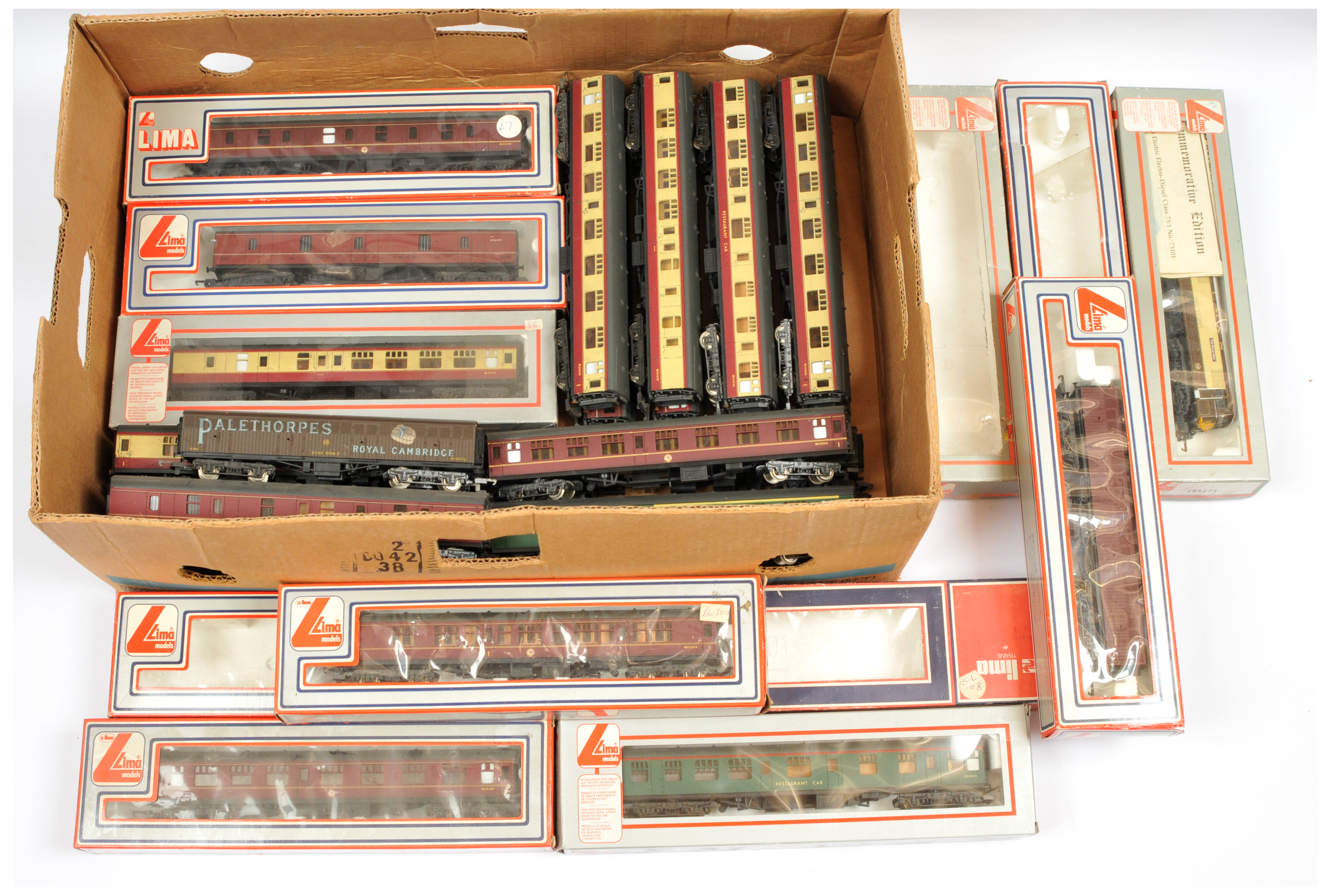 Lima OO Loco & Mixed Rolling Stock, boxed & unboxed. 
