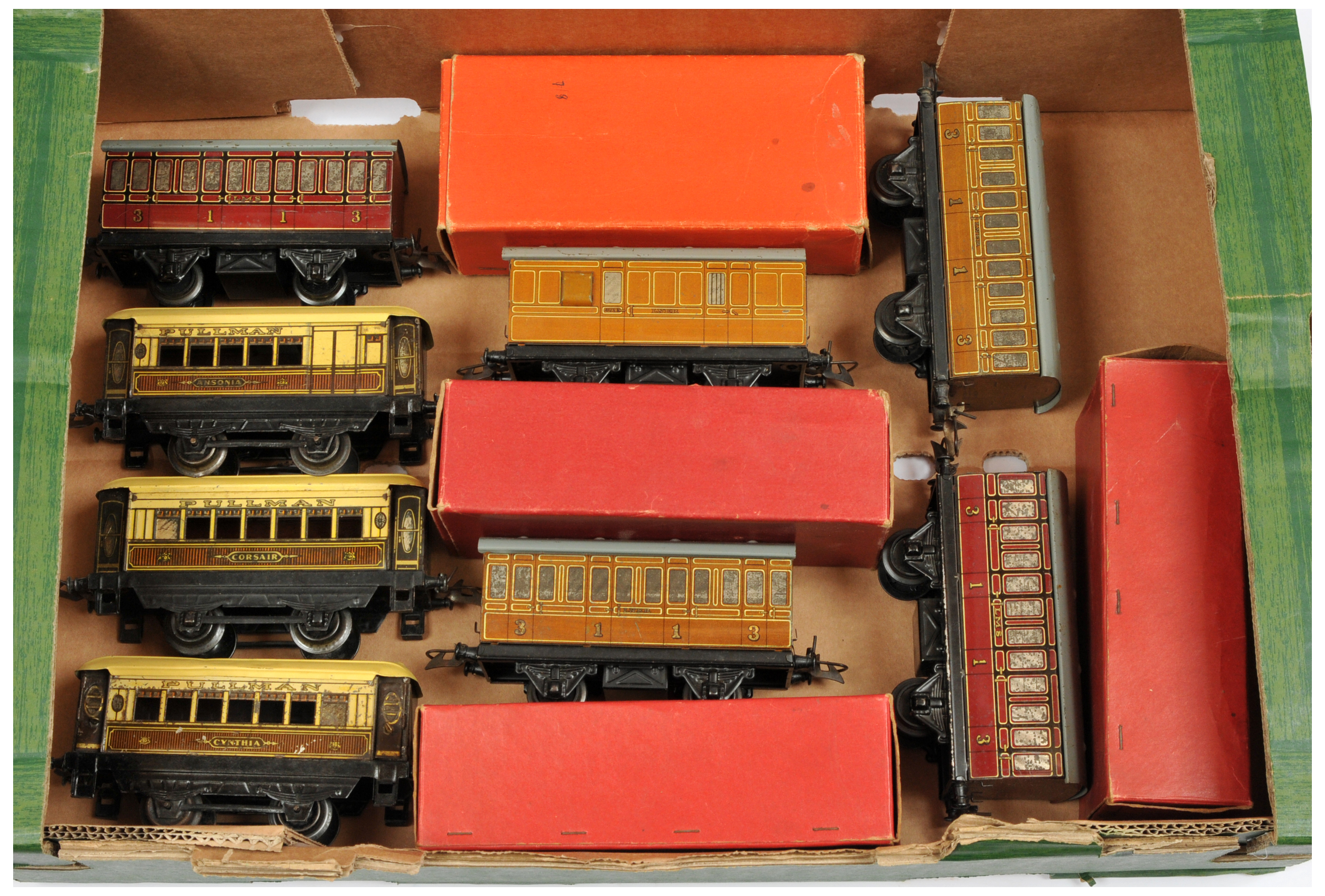 Hornby Series & Trains Group of boxed & unboxed coaches.