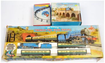 Hornby (GB) R137 Thomas & Friends Passenger Train Set along with accessories