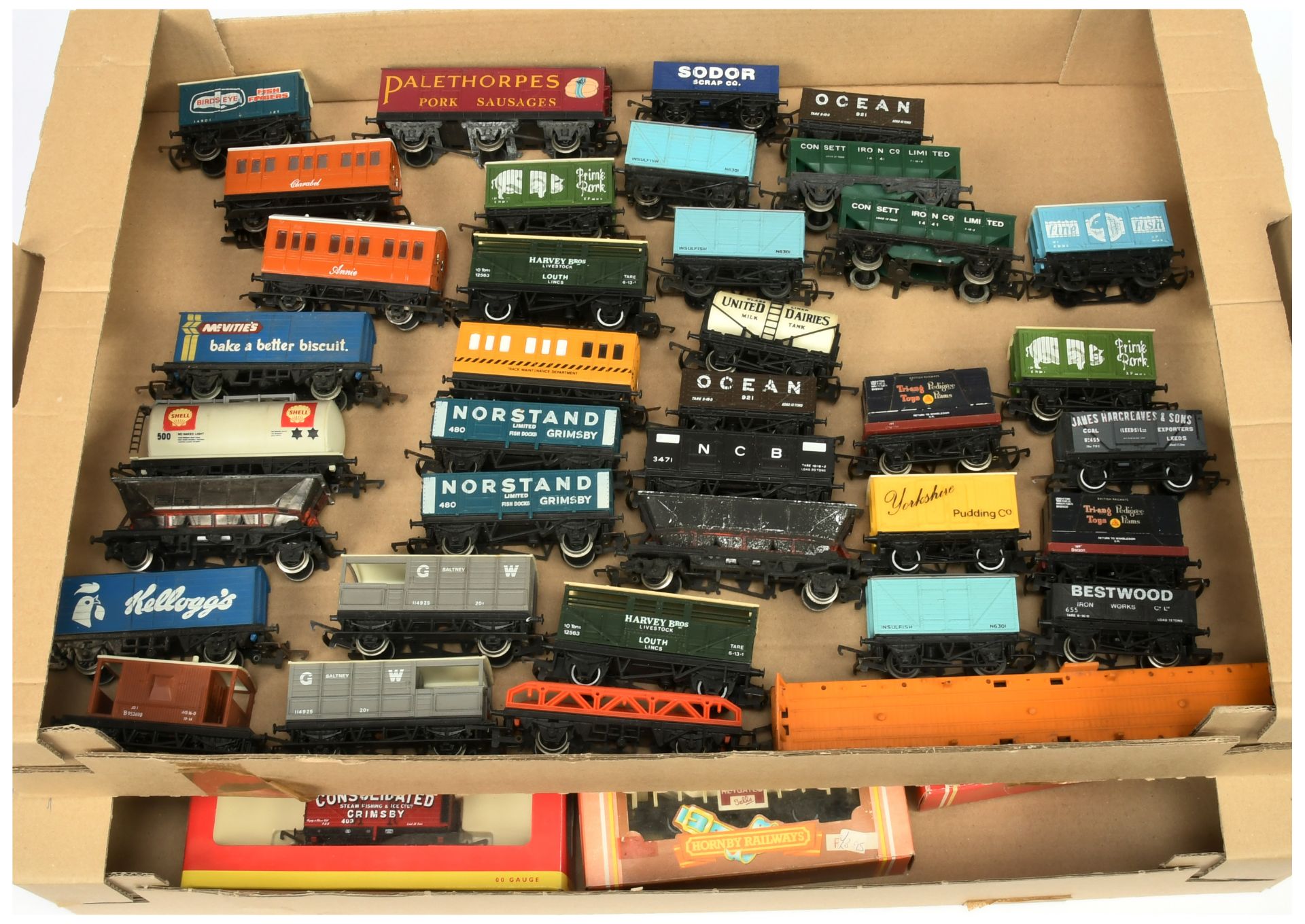 Hornby GB & China group of boxed & unboxed rolling stock. 