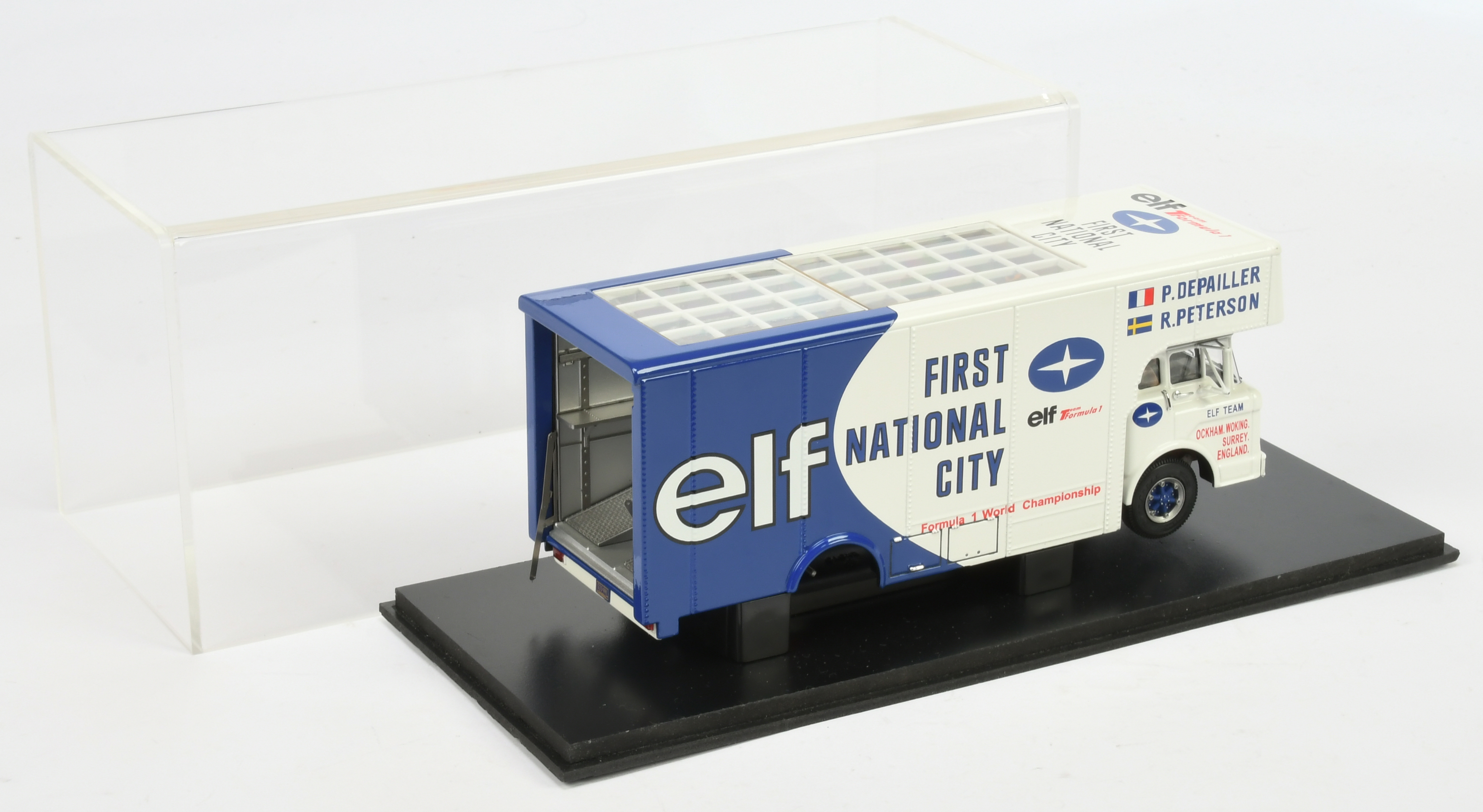 Spark model Exoto 1:143 scale Racing Transporter - Image 2 of 2