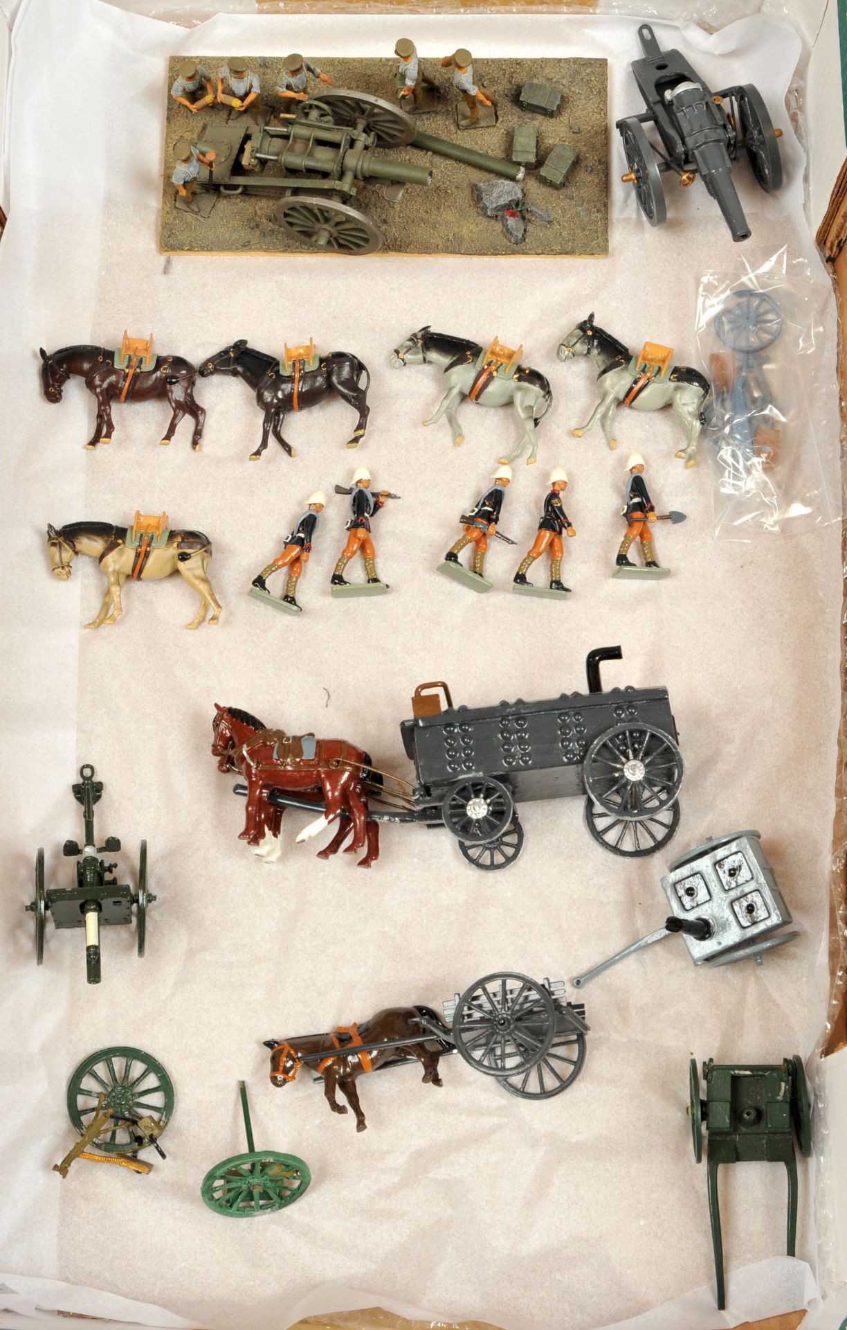 Britains (& Similar) - A Group of Figures, Artillery Guns, Limbers & Horses - Bild 2 aus 2