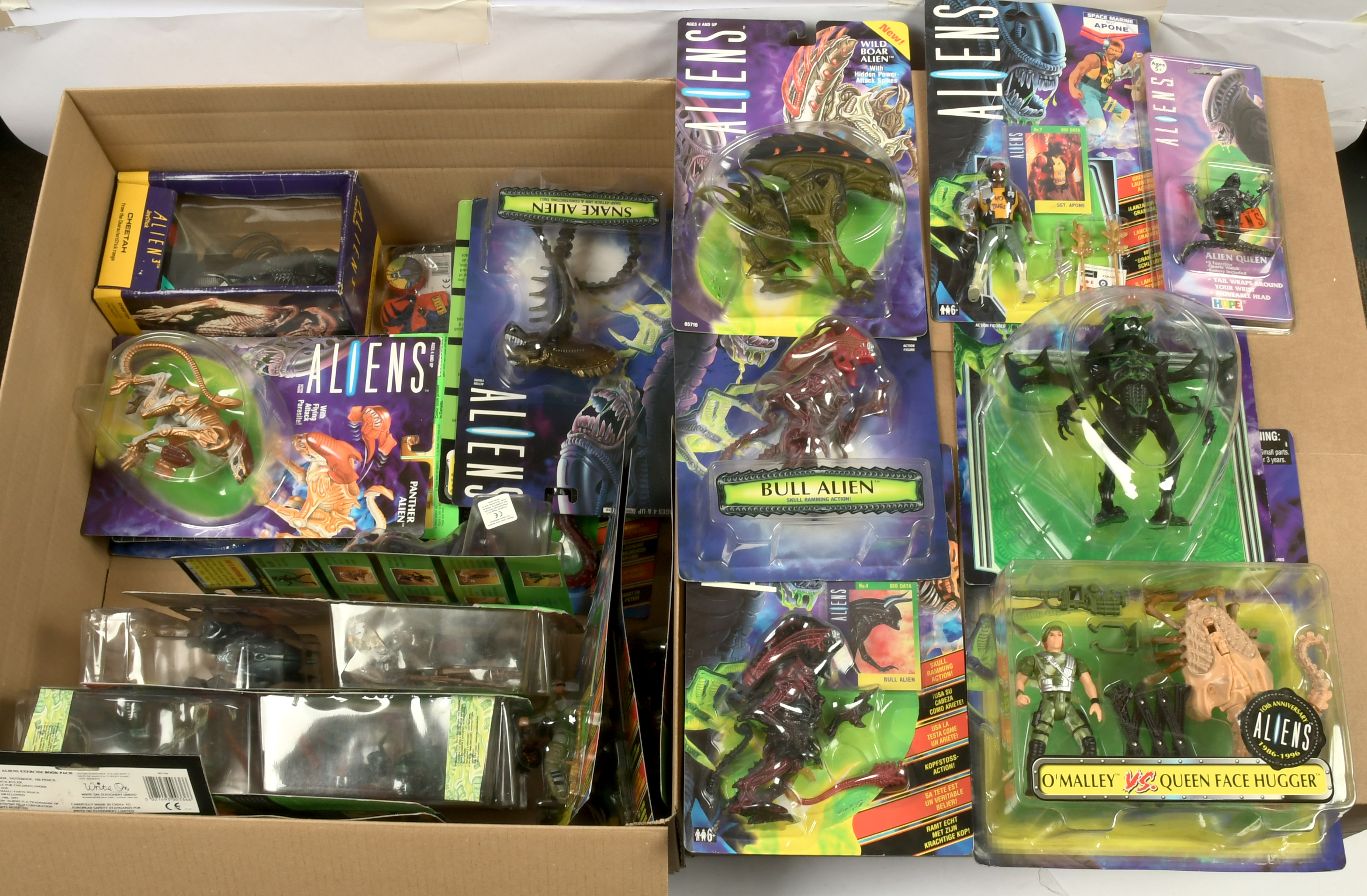 Quantity of Kenner Aliens Action Figures & Collectibles