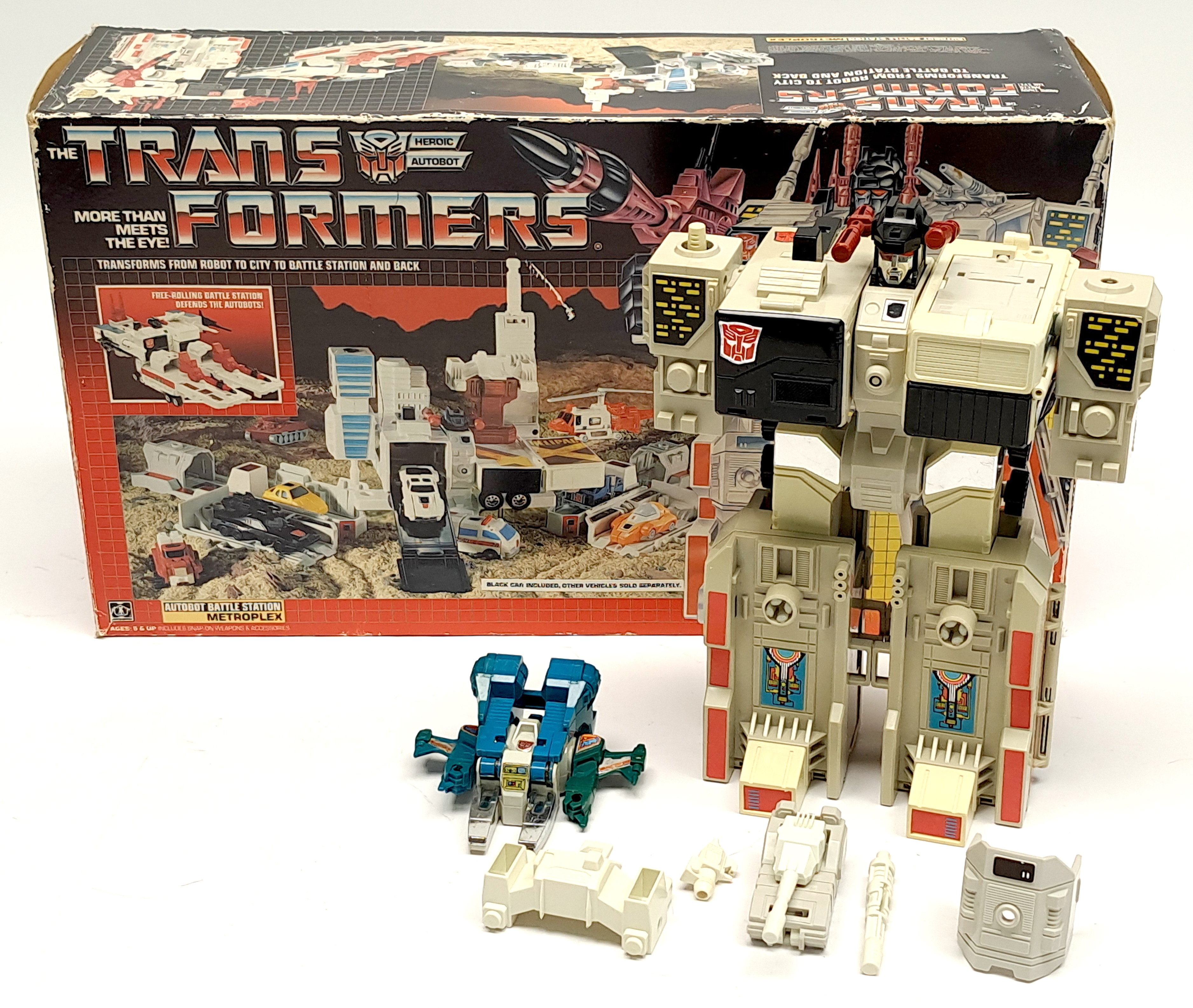 Hasbro Transformers G1 1985 Autobot Battle Station Metroplex